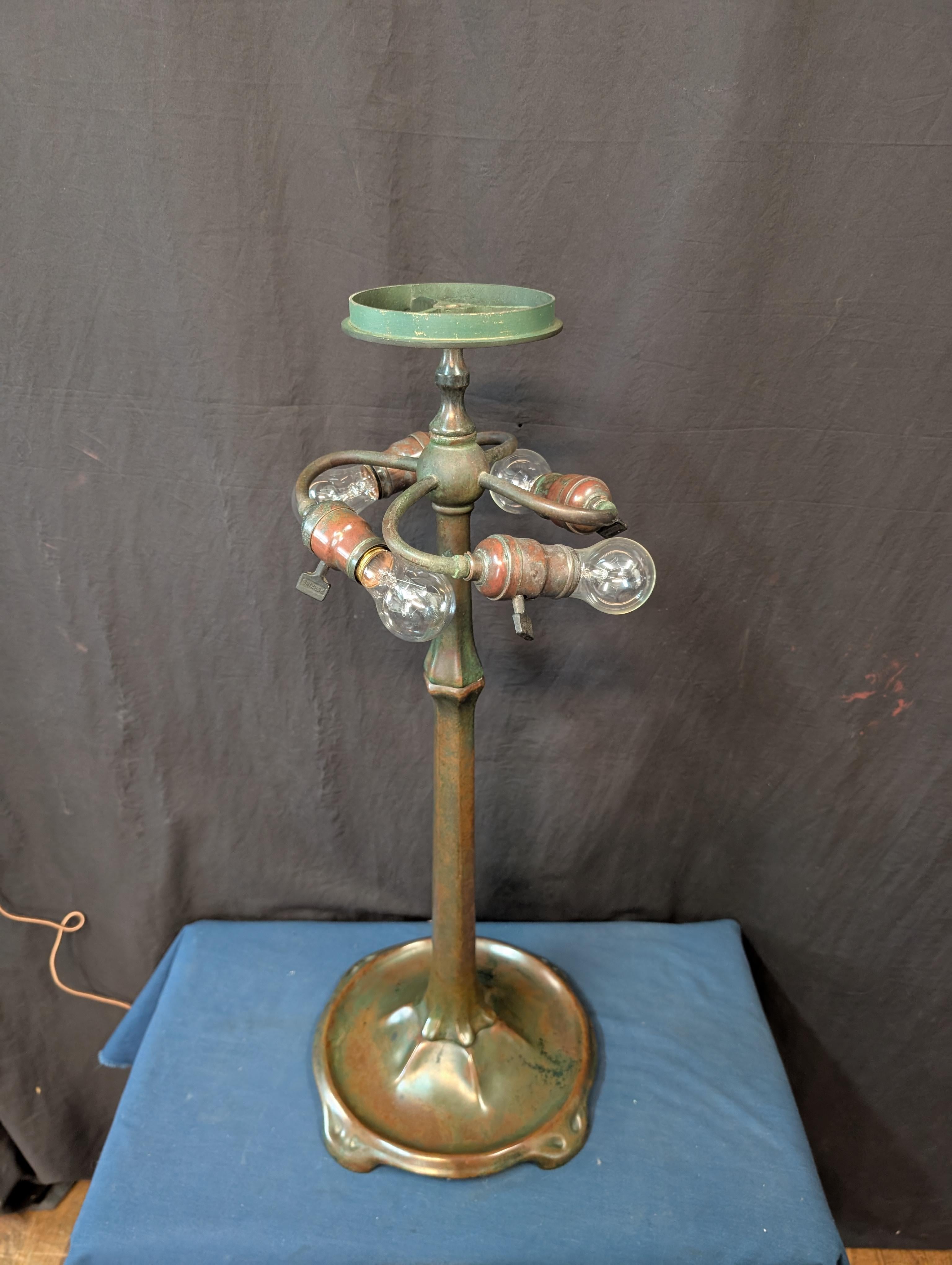 Tiffany Studios Acorn Table Lamp For Sale 3