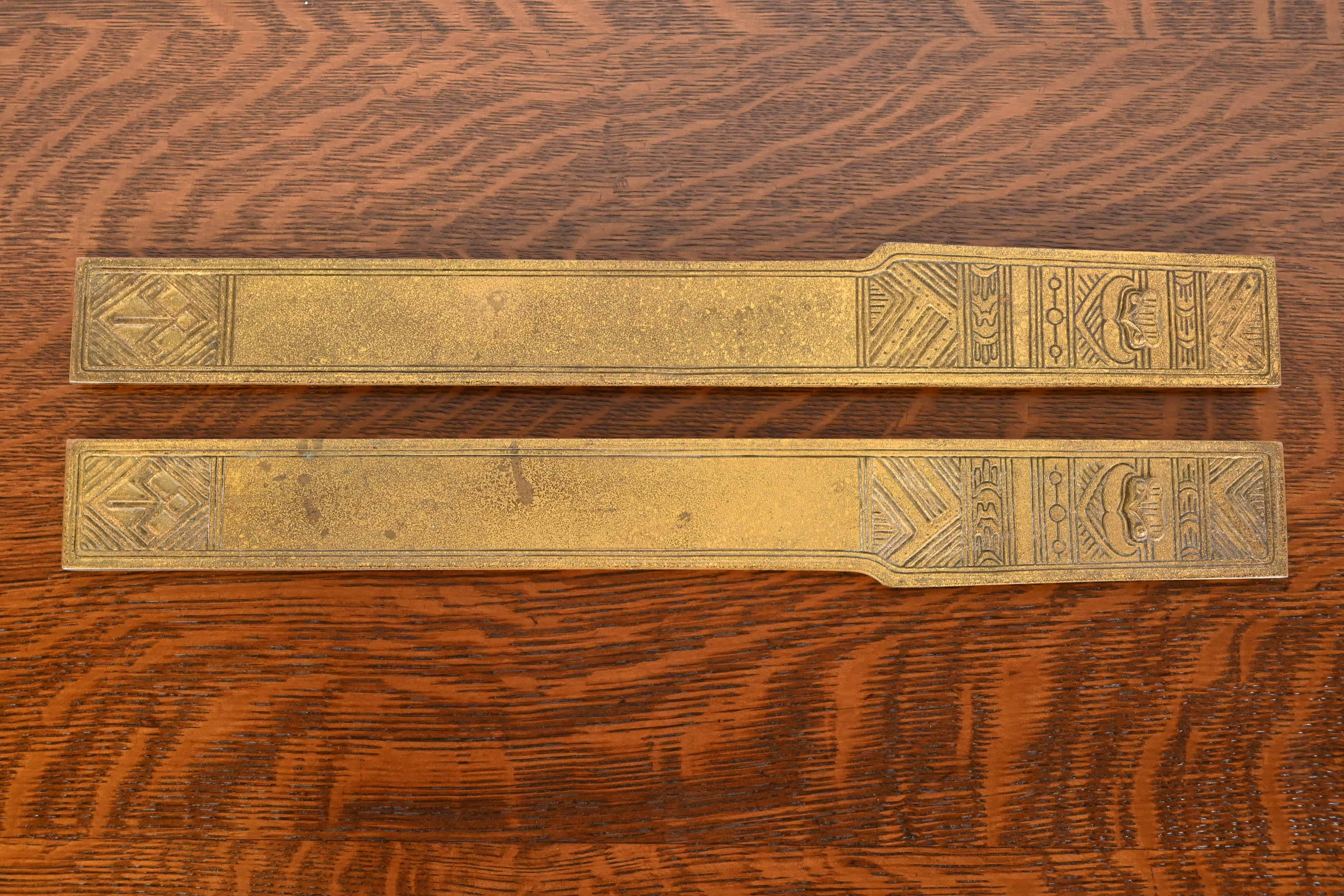 Tiffany Studios „American Indian“ Bronze-Blatterendeckel mit Leder-Schreibtisch-Blatter im Angebot 3