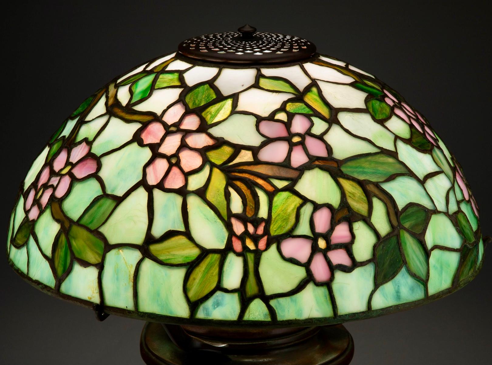 American Tiffany Studios Apple Blossom Table lamp For Sale
