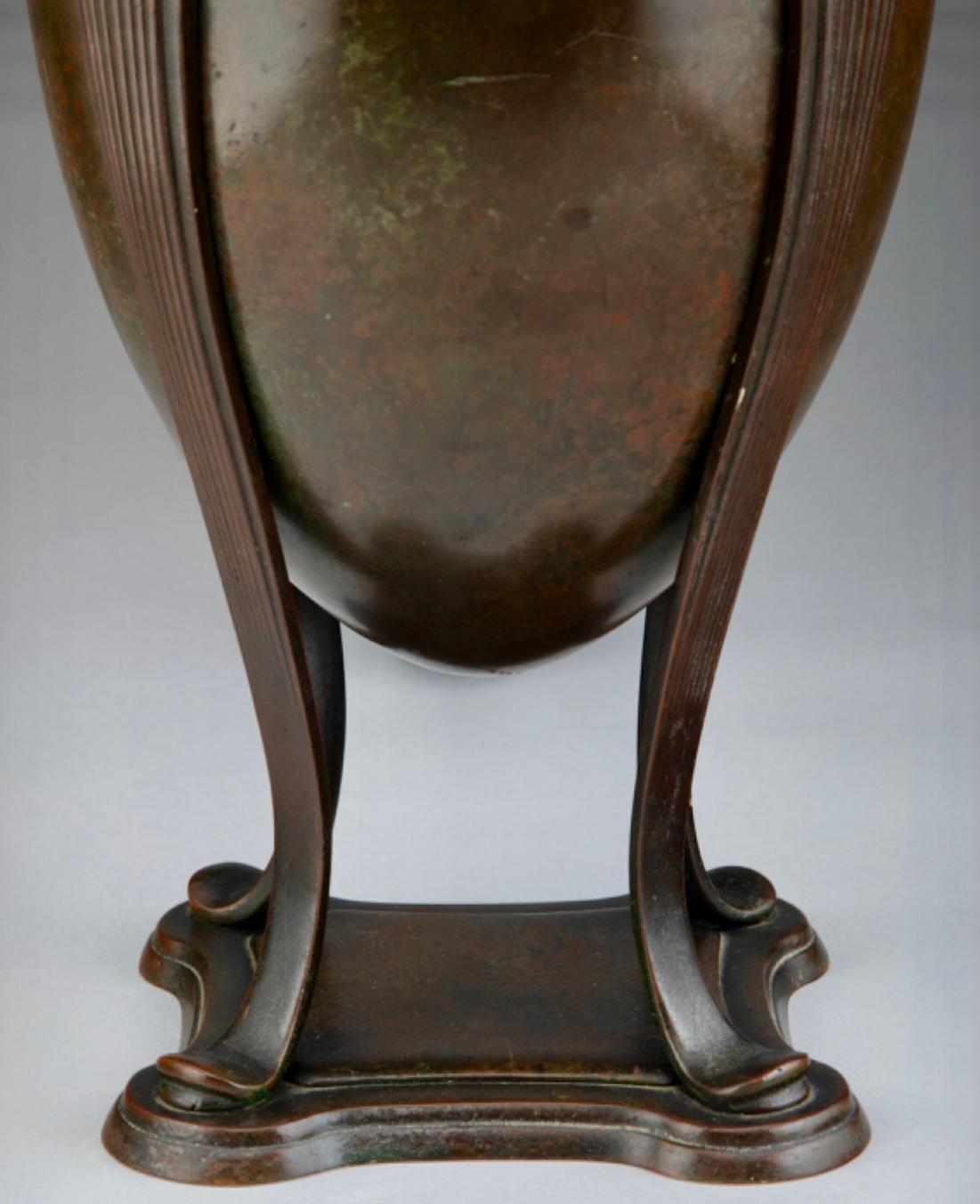 Bronze Tiffany Studios Apple Blossom Table lamp For Sale