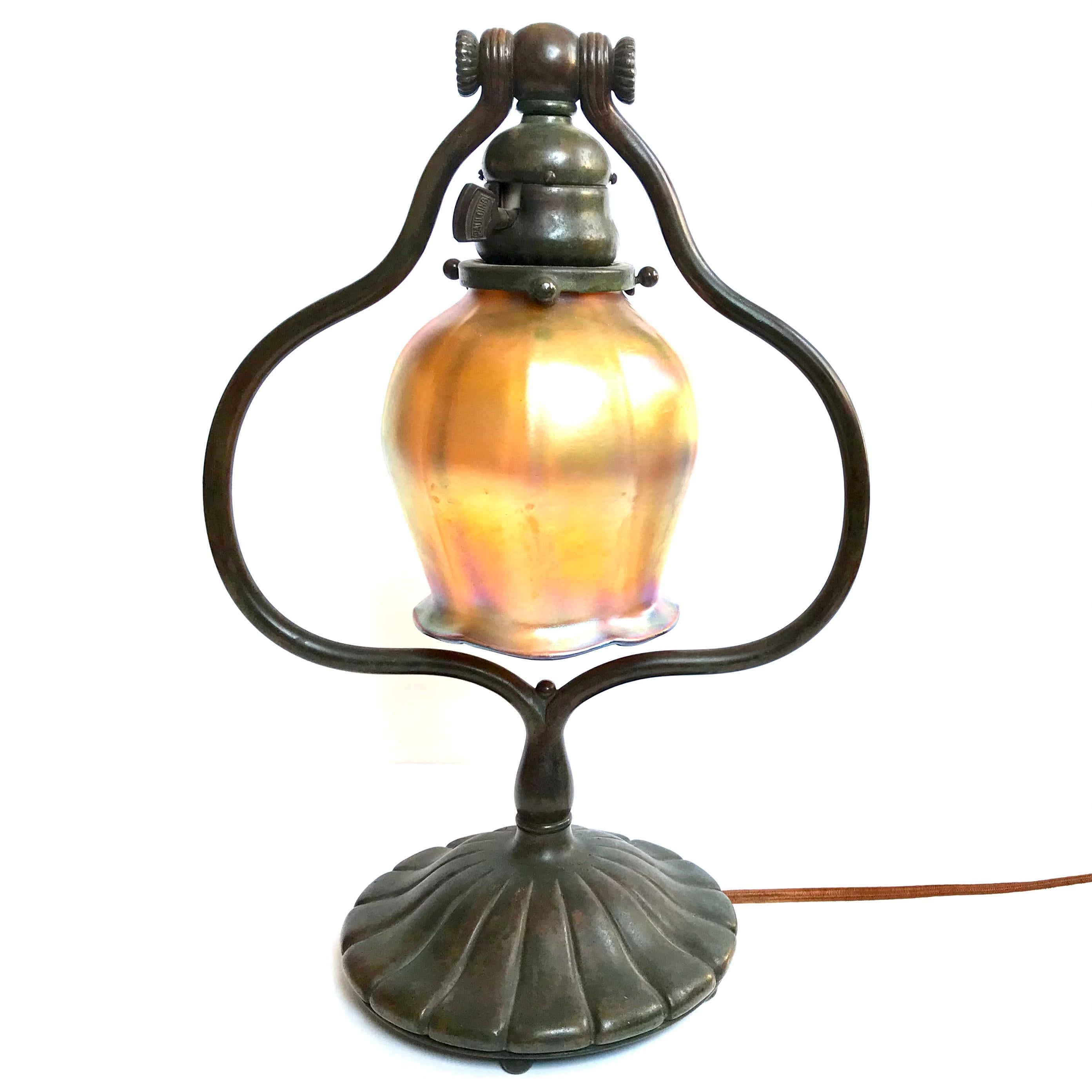 American Tiffany Studios Bronze And favrile Harp Table lamp For Sale