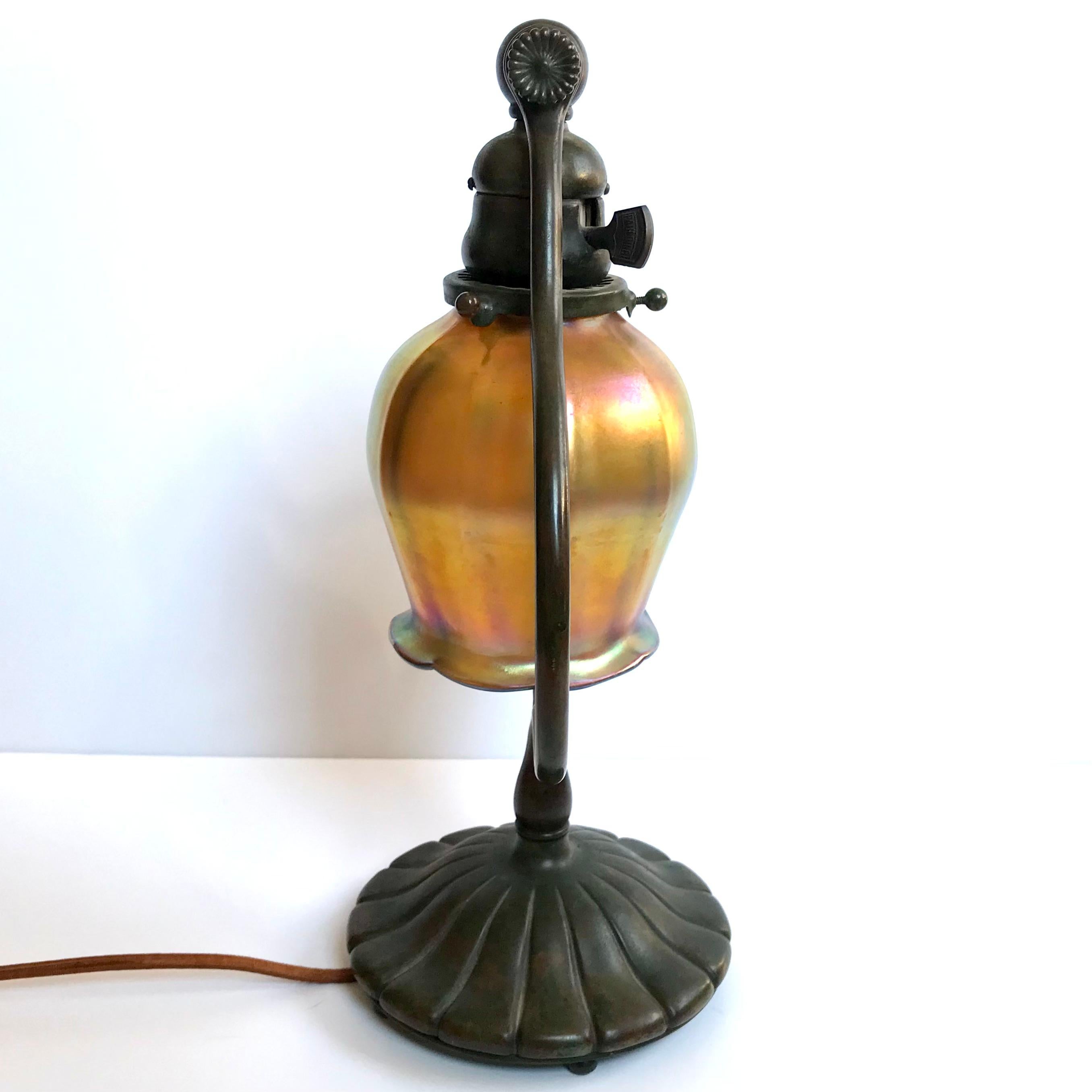Tiffany Studios Bronze And favrile Harp Table lamp For Sale 1