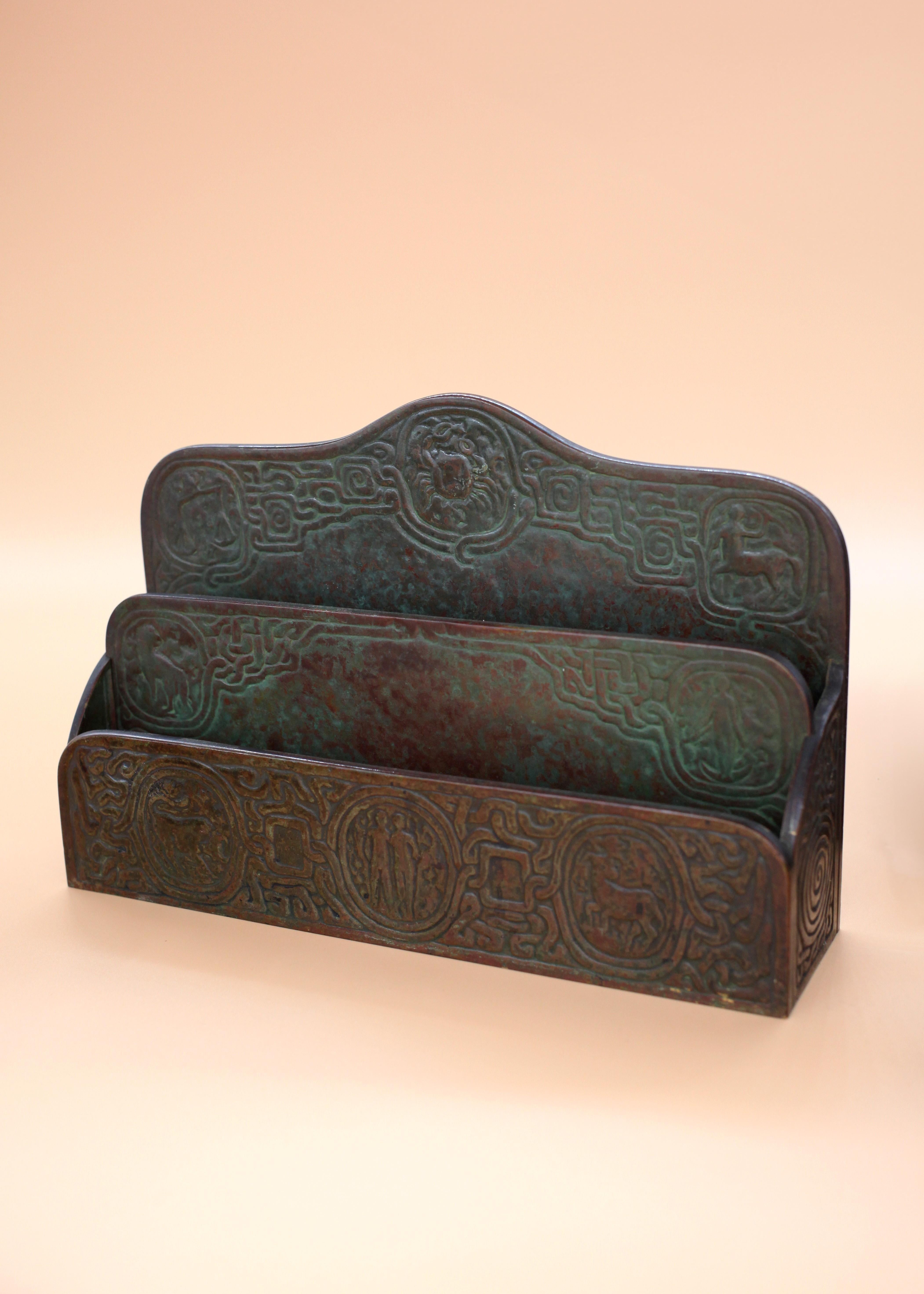 Américain Tiffany Studios Bronze Desk Set 