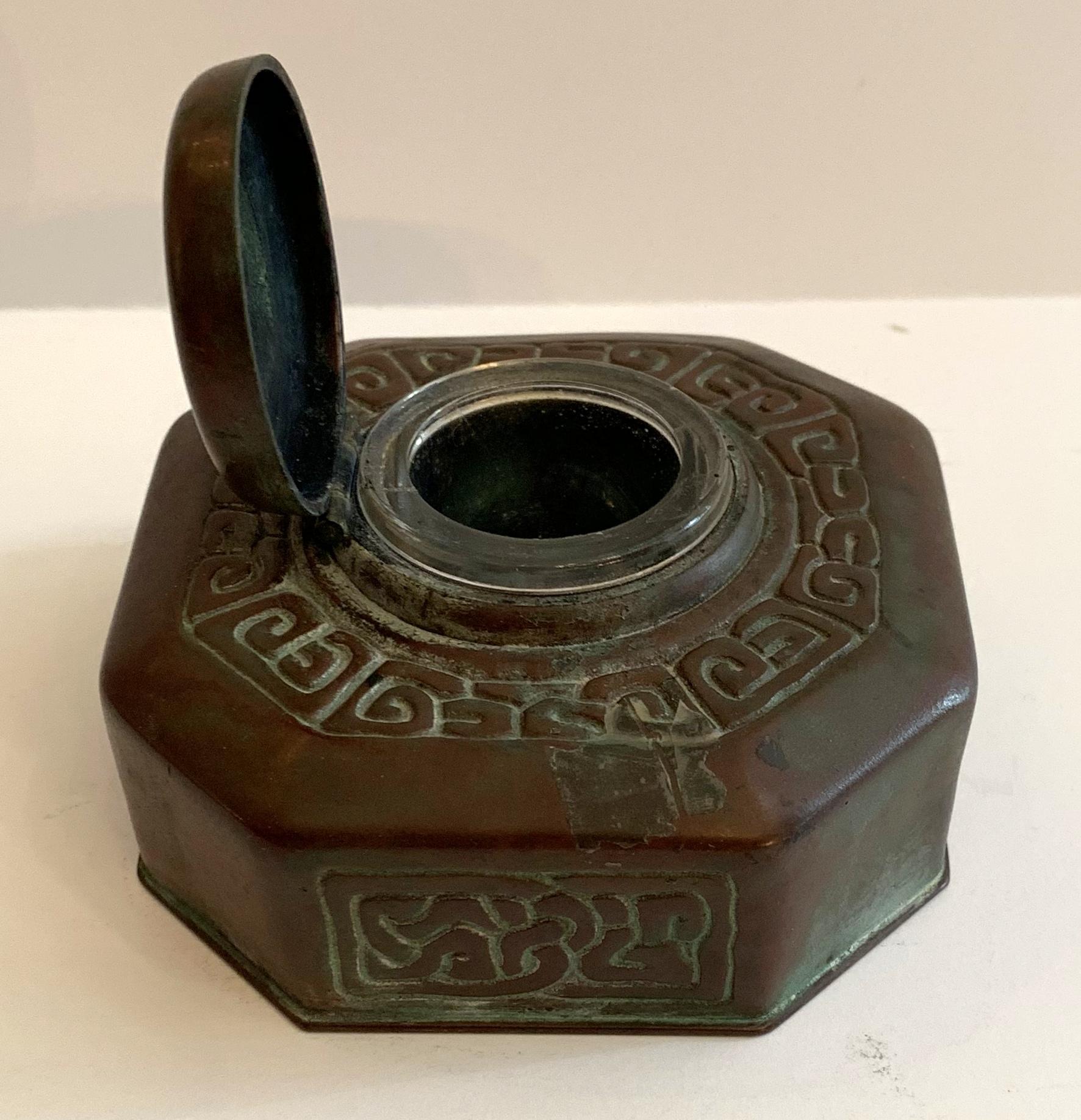 Tiffany Studios Bronze Doré Zodiac Pattern Inkwell In Good Condition In Roslyn, NY