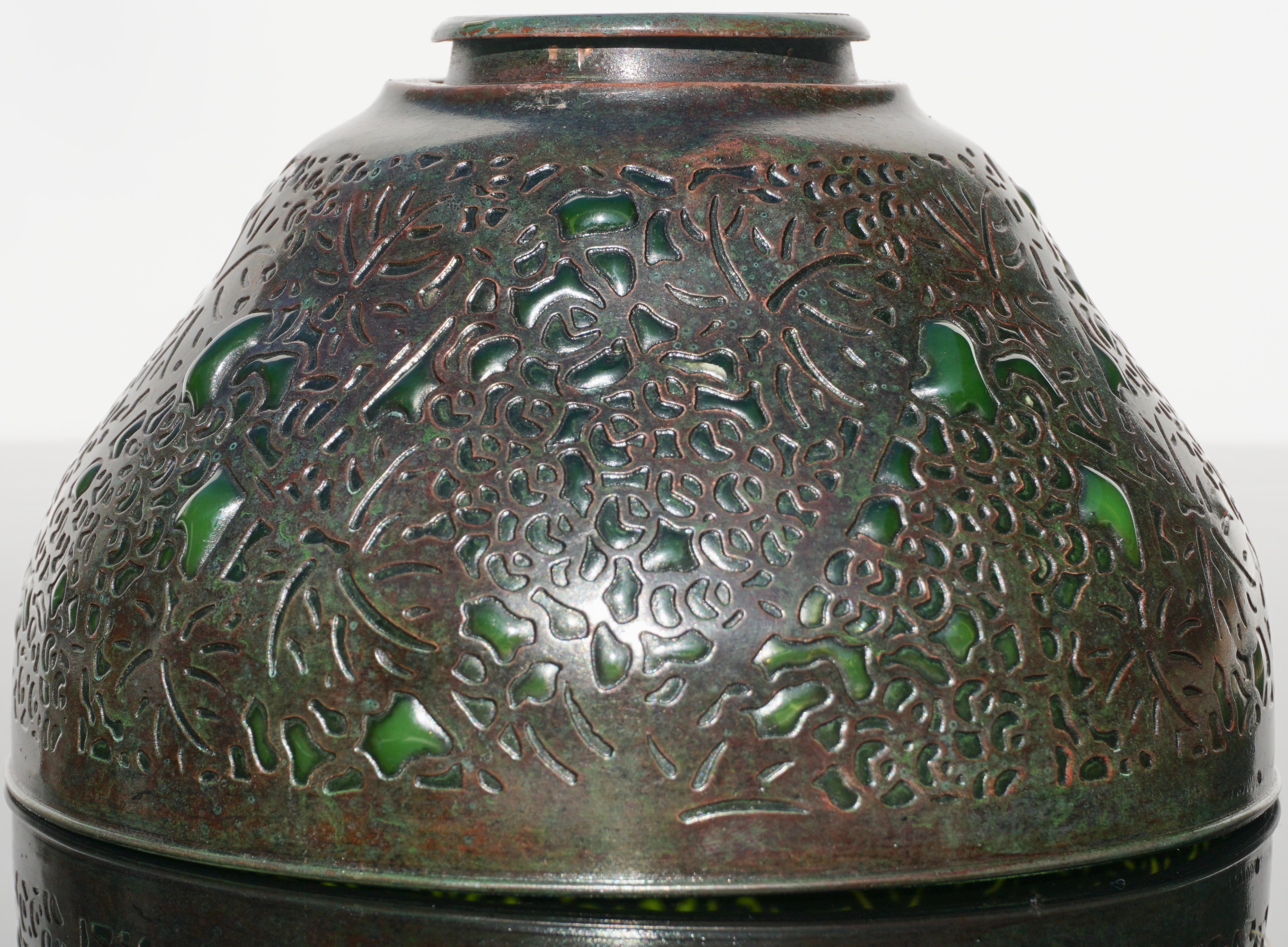 Tiffany Studios Bronze Grapevine Glass Lamp In Excellent Condition In Dallas, TX