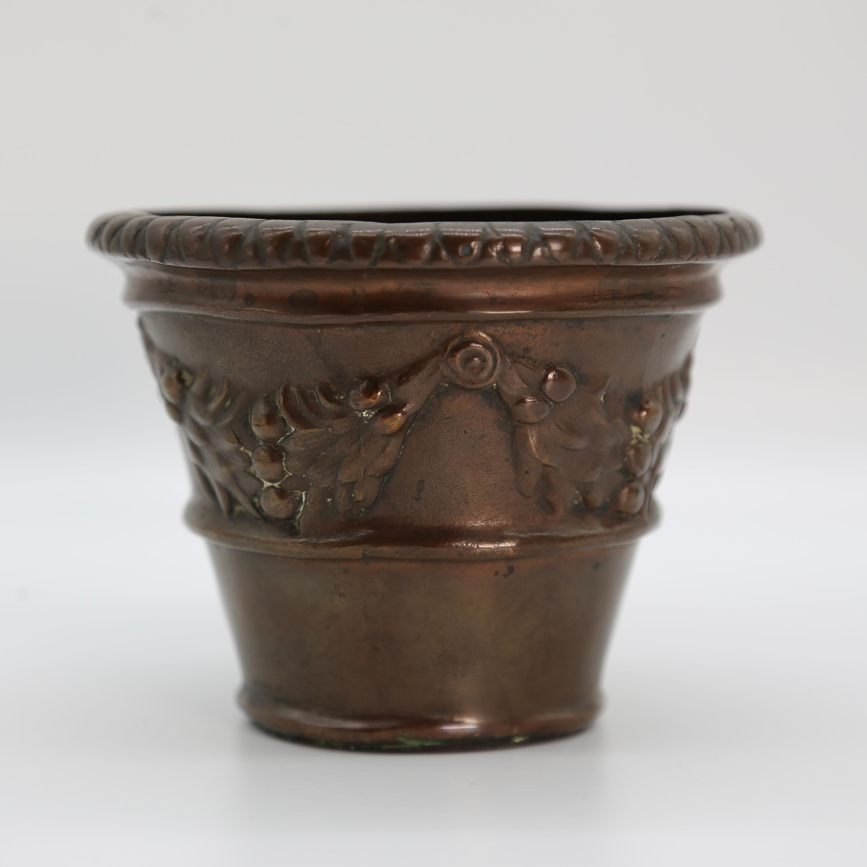 Tiffany Studios Bronze italienischen Stil Urne aus der antiken Serie frühen 1900er Jahren (Klassisch-römisch) im Angebot