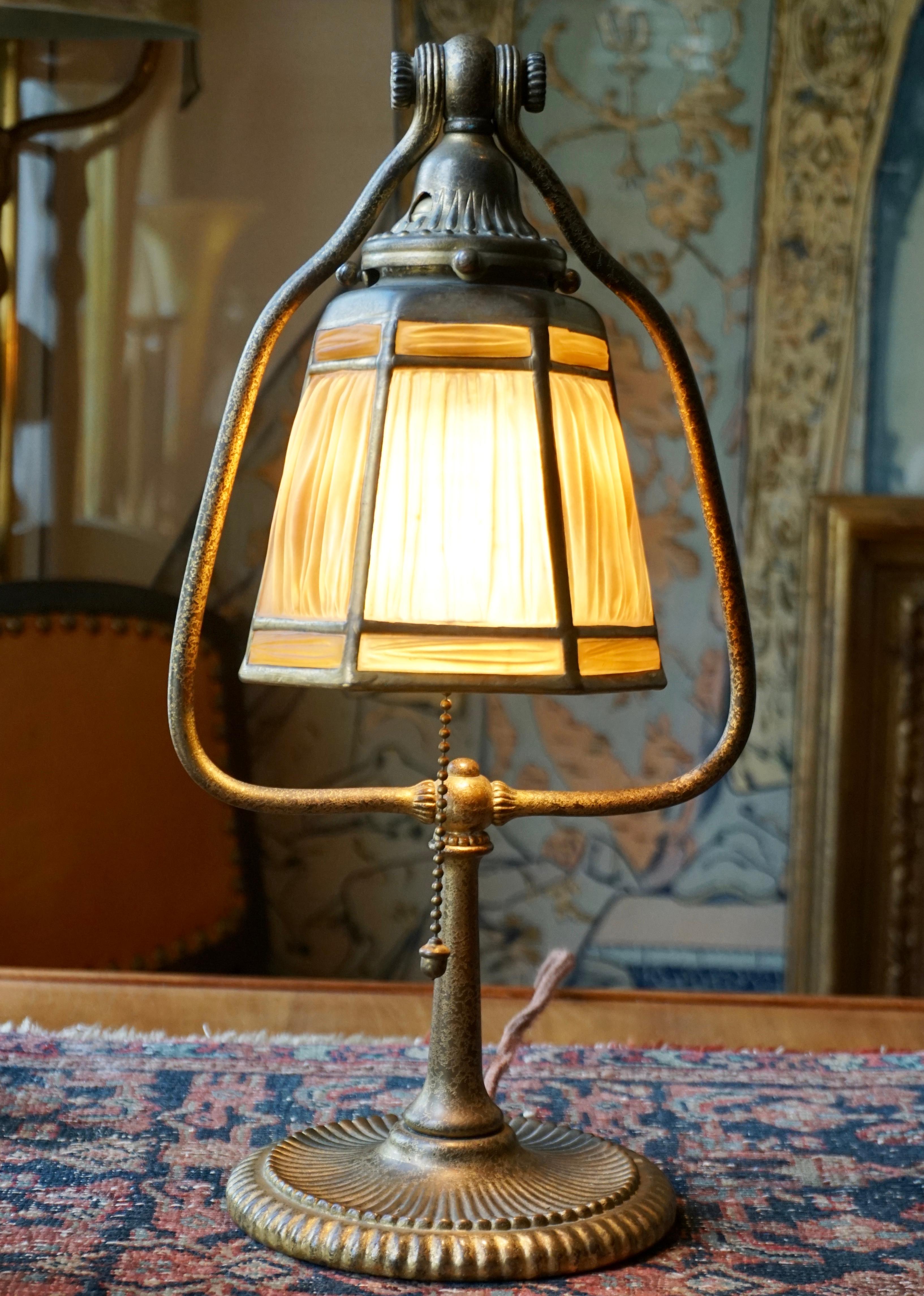 Art Nouveau Tiffany Studios Bronze Linenfold Harp Lamp