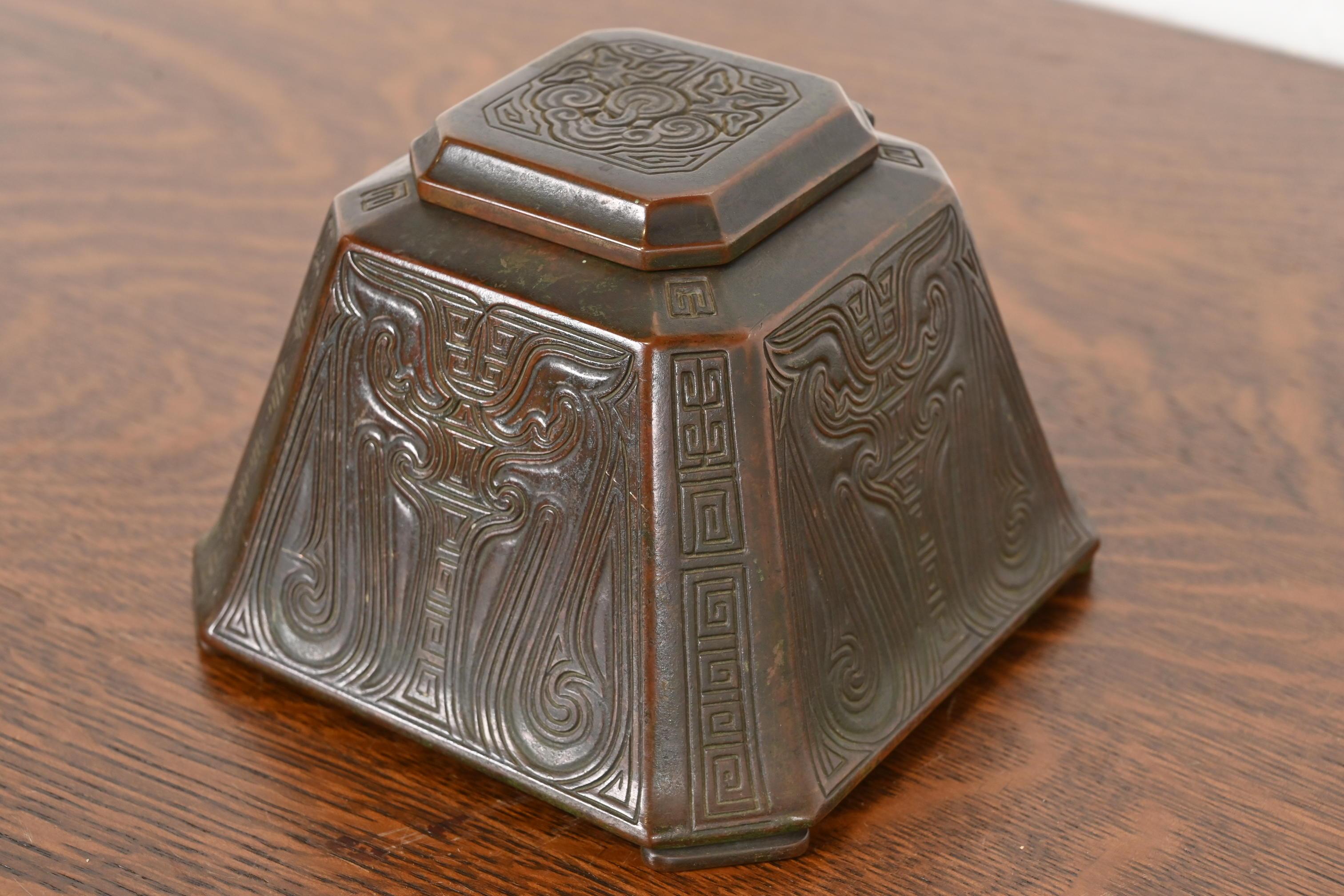 Wunderschönes Bronze-Tintenfass mit 