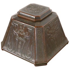Tiffany Studios Bronze-Tintenfass mit chinesischem Muster