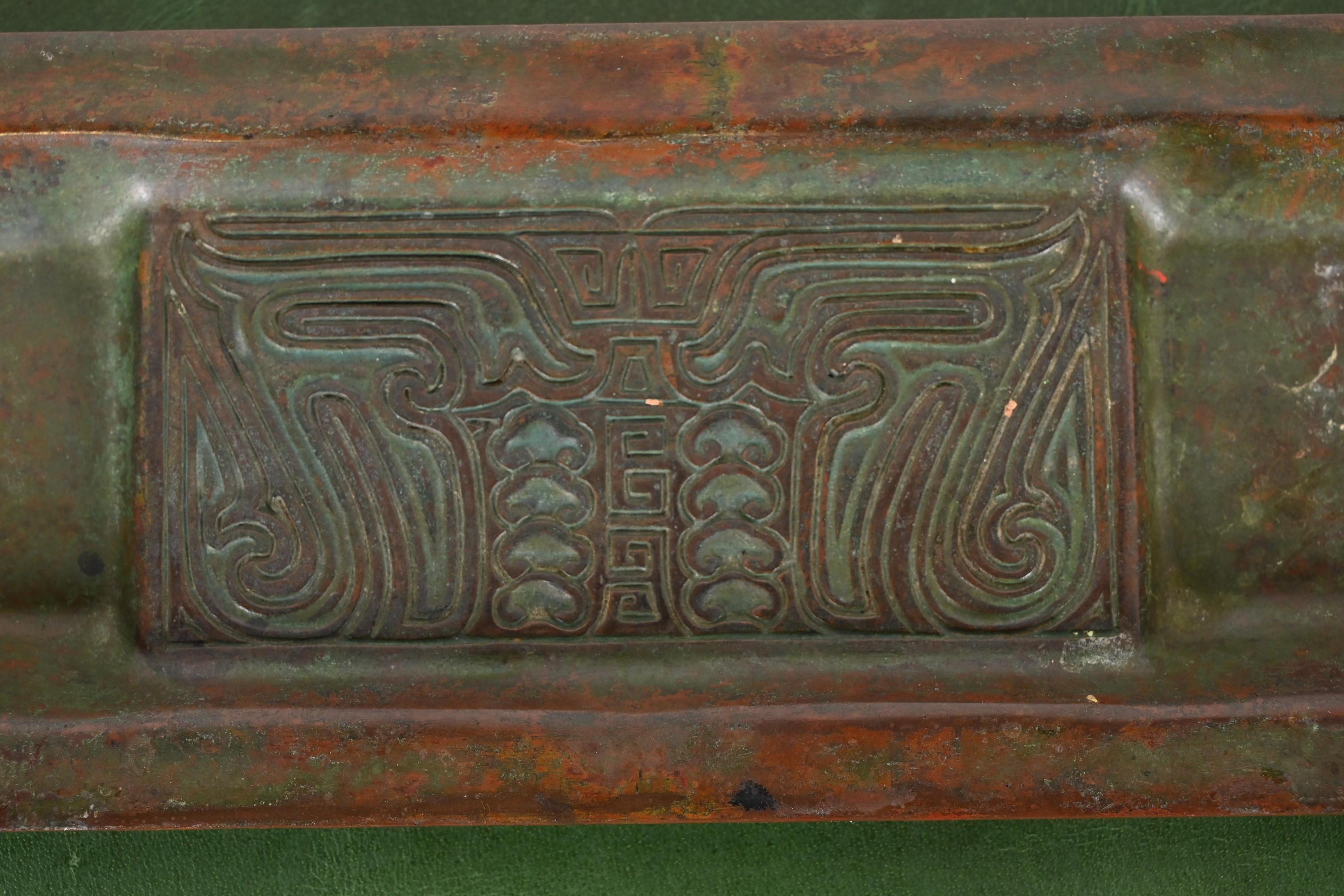 Tiffany Studios Chinesisches Muster Bronze Stifttablett im Angebot 2