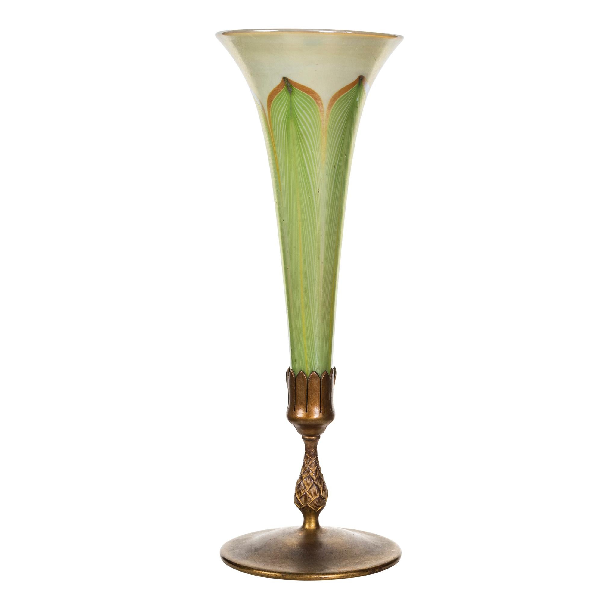 Tiffany Studios circa 1900 Fine Decorated Gilt-Bronze and Tiffany Favrile Glass In Good Condition For Sale In West Palm Beach, FL