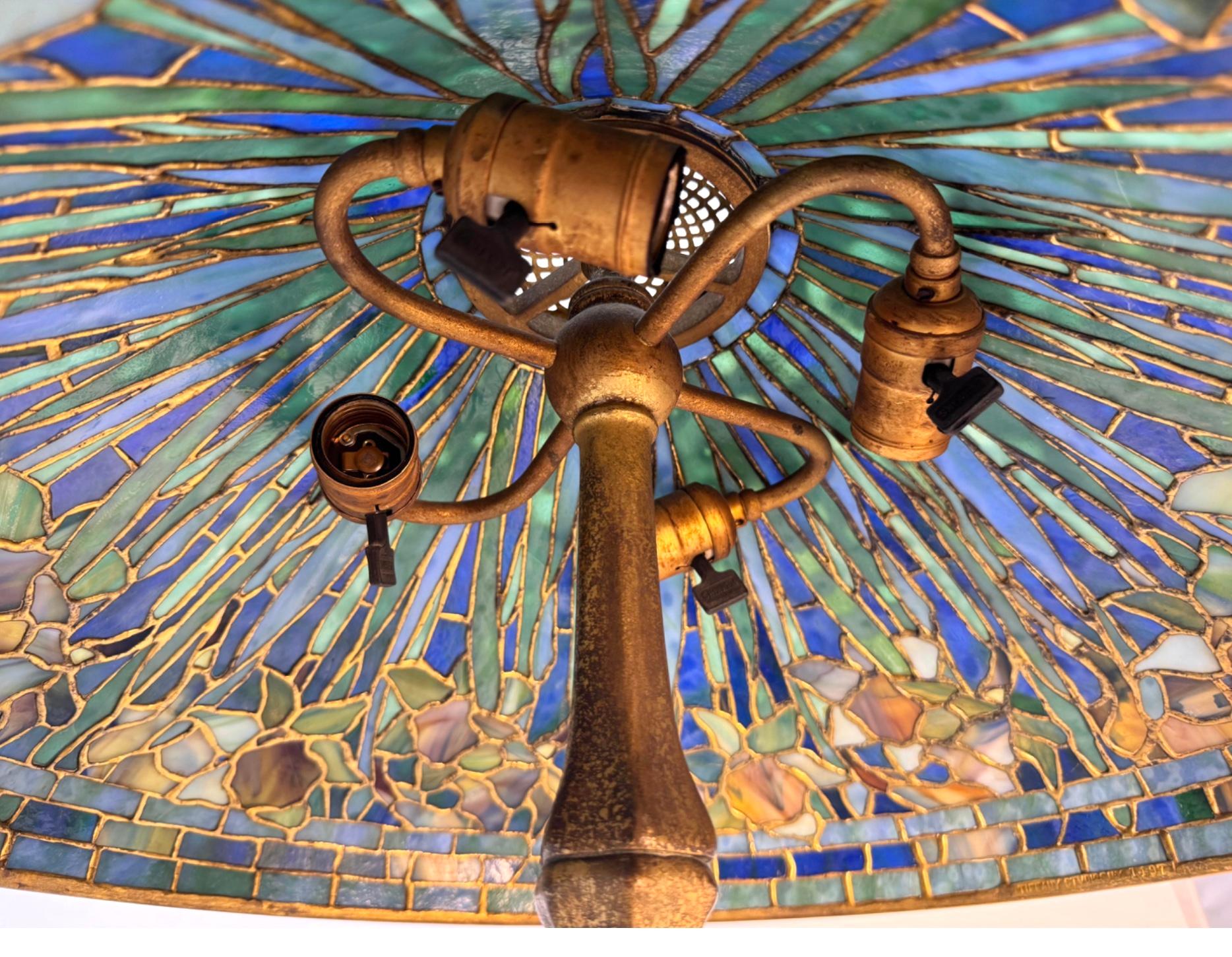 Lampe de table Daffodil Tiffany Studios en vente 5