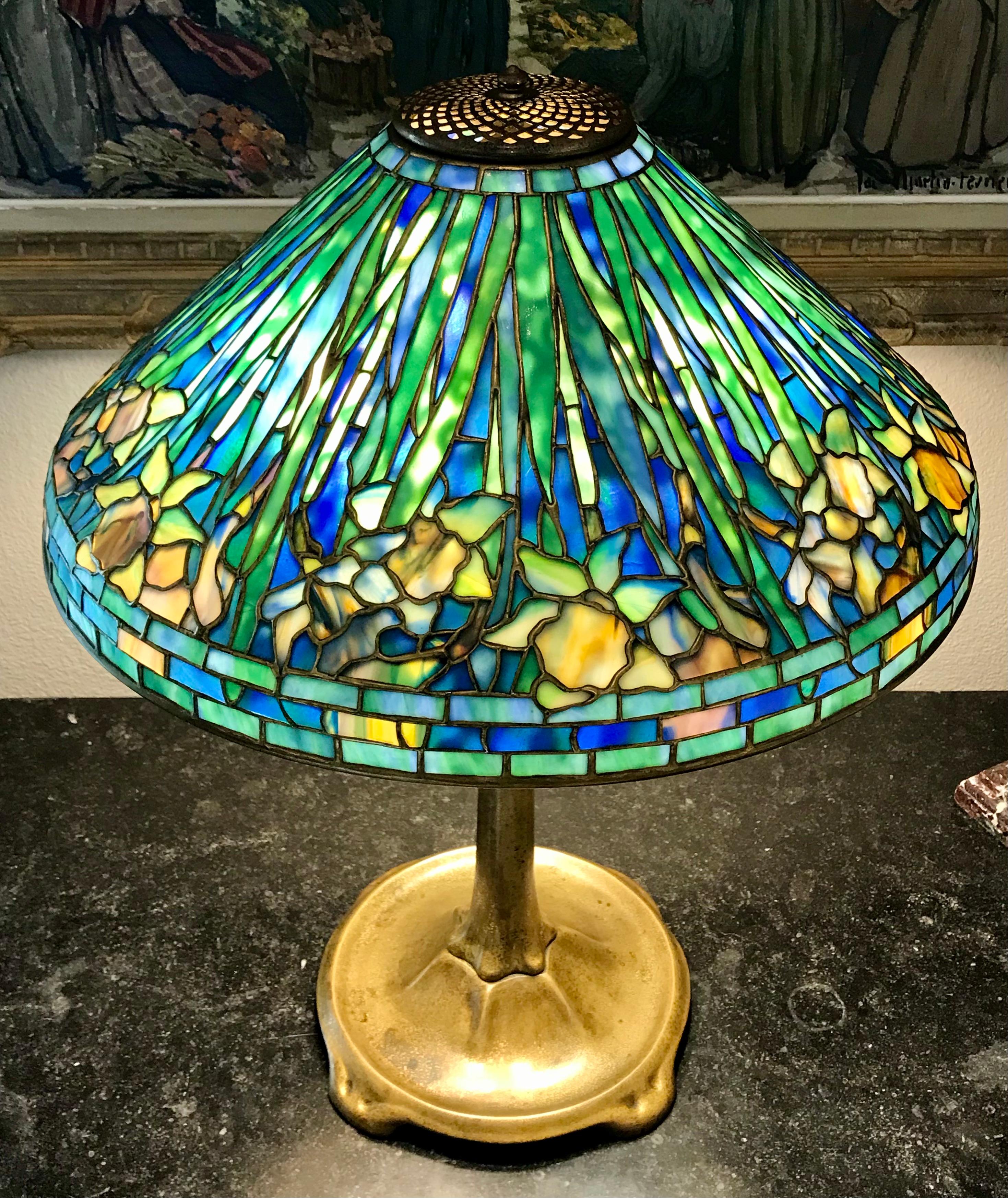 Américain Lampe de table Daffodil Tiffany Studios en vente