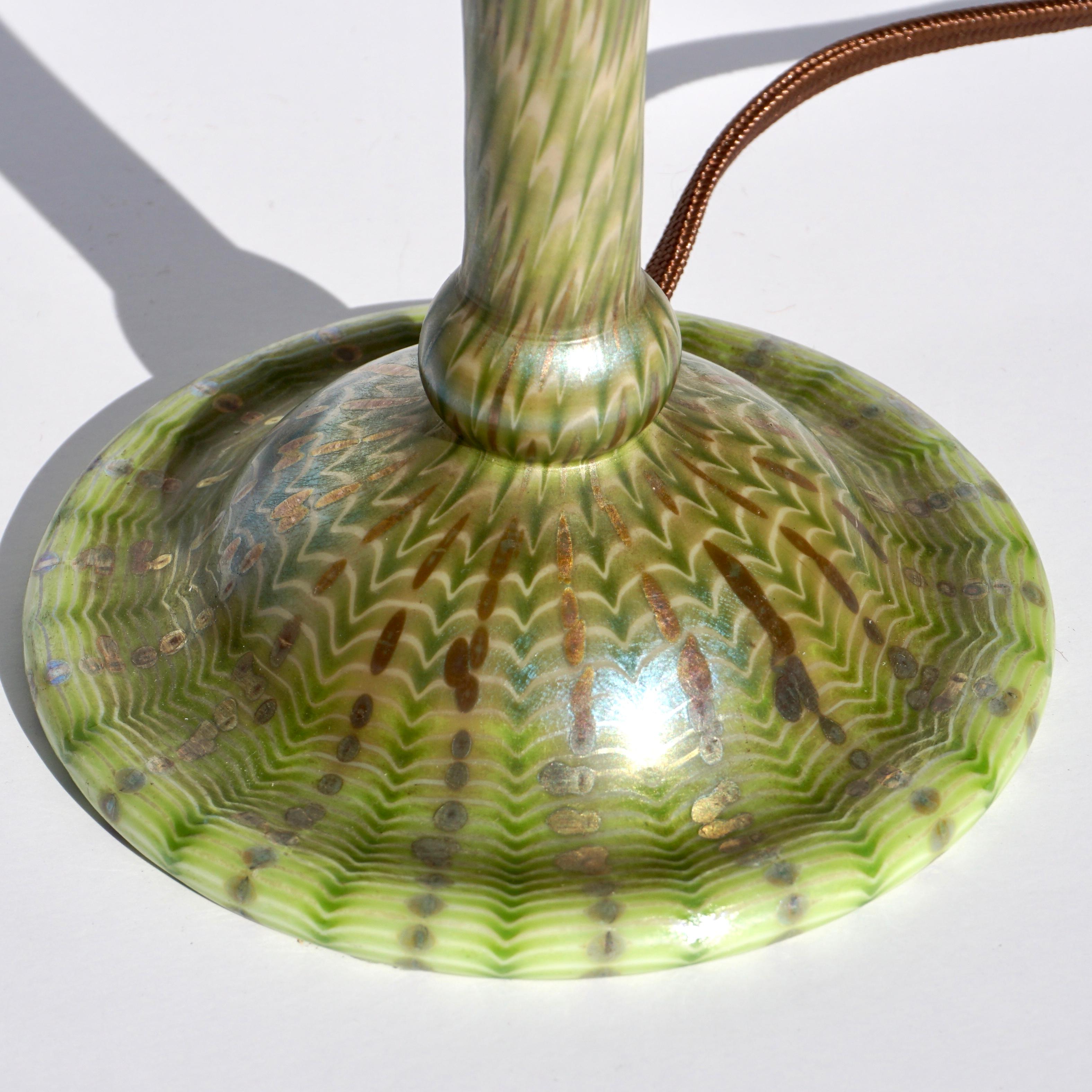Art nouveau Tiffany Studios - Lampe Arabian Favrile décorée en vente