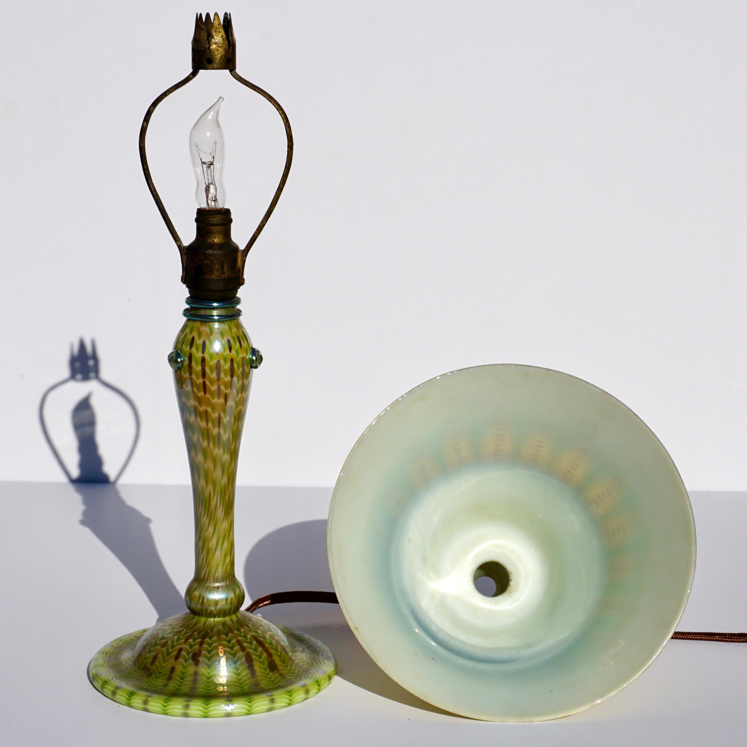 Lámpara árabe de favrile decorada de los Estudios Tiffany Estadounidense en venta