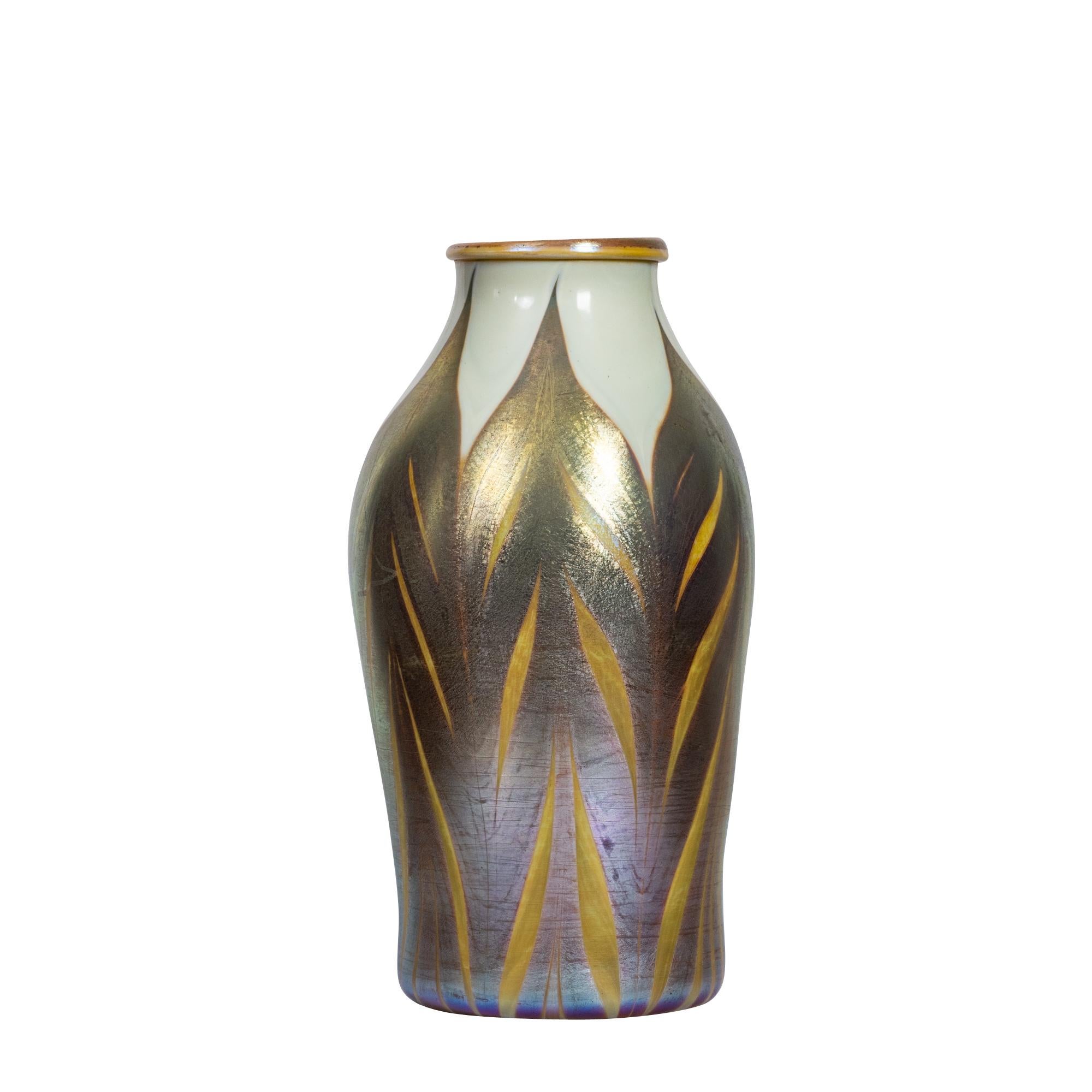 Deko-Vase aus den Tiffany Studios im Zustand „Gut“ im Angebot in West Palm Beach, FL