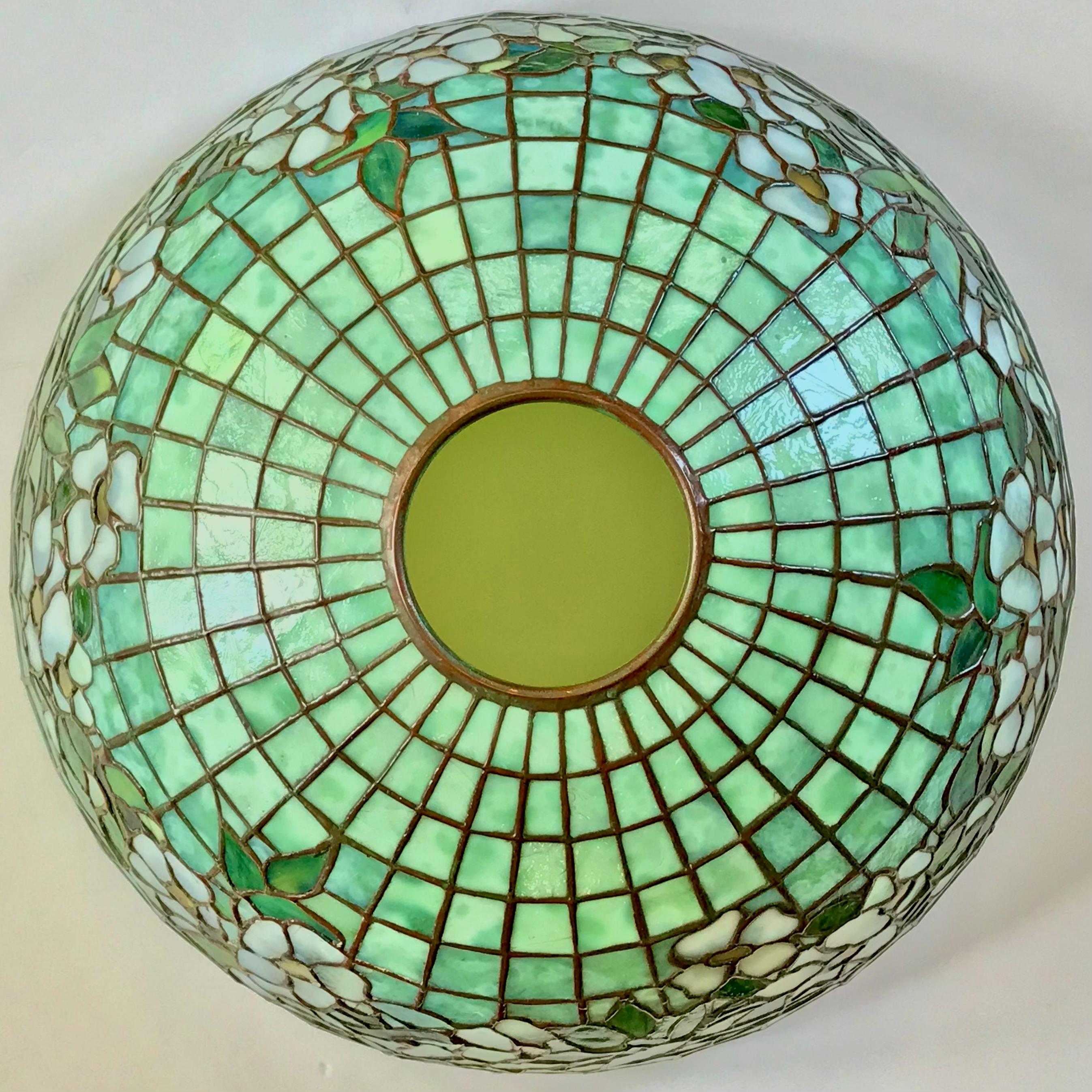 Bronze Tiffany Studios Dogwood Floral Stained Glass Table Lamp For Sale