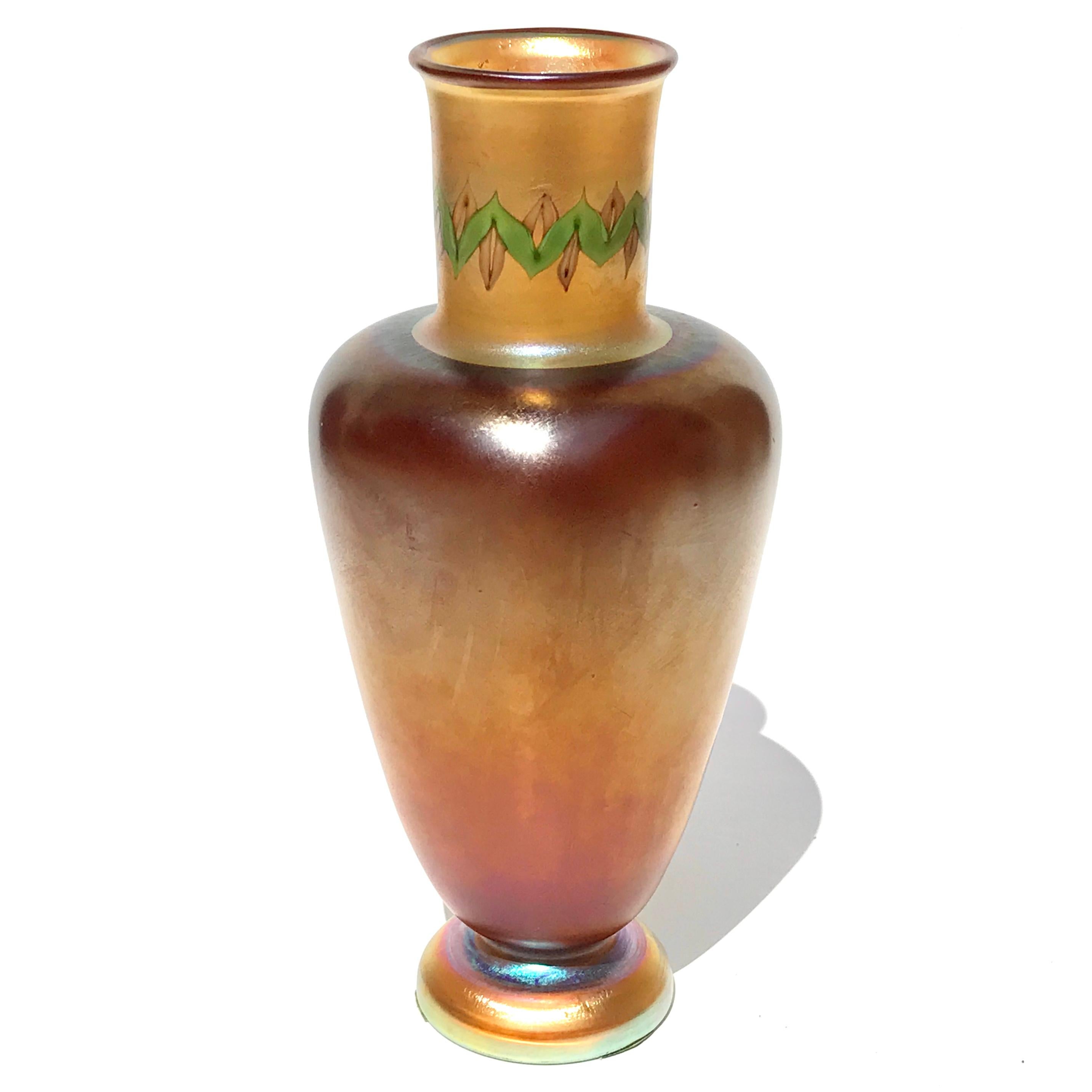 Grand vase en Favrile Tel El Amarna Tiffany Studios Bon état - En vente à Dallas, TX