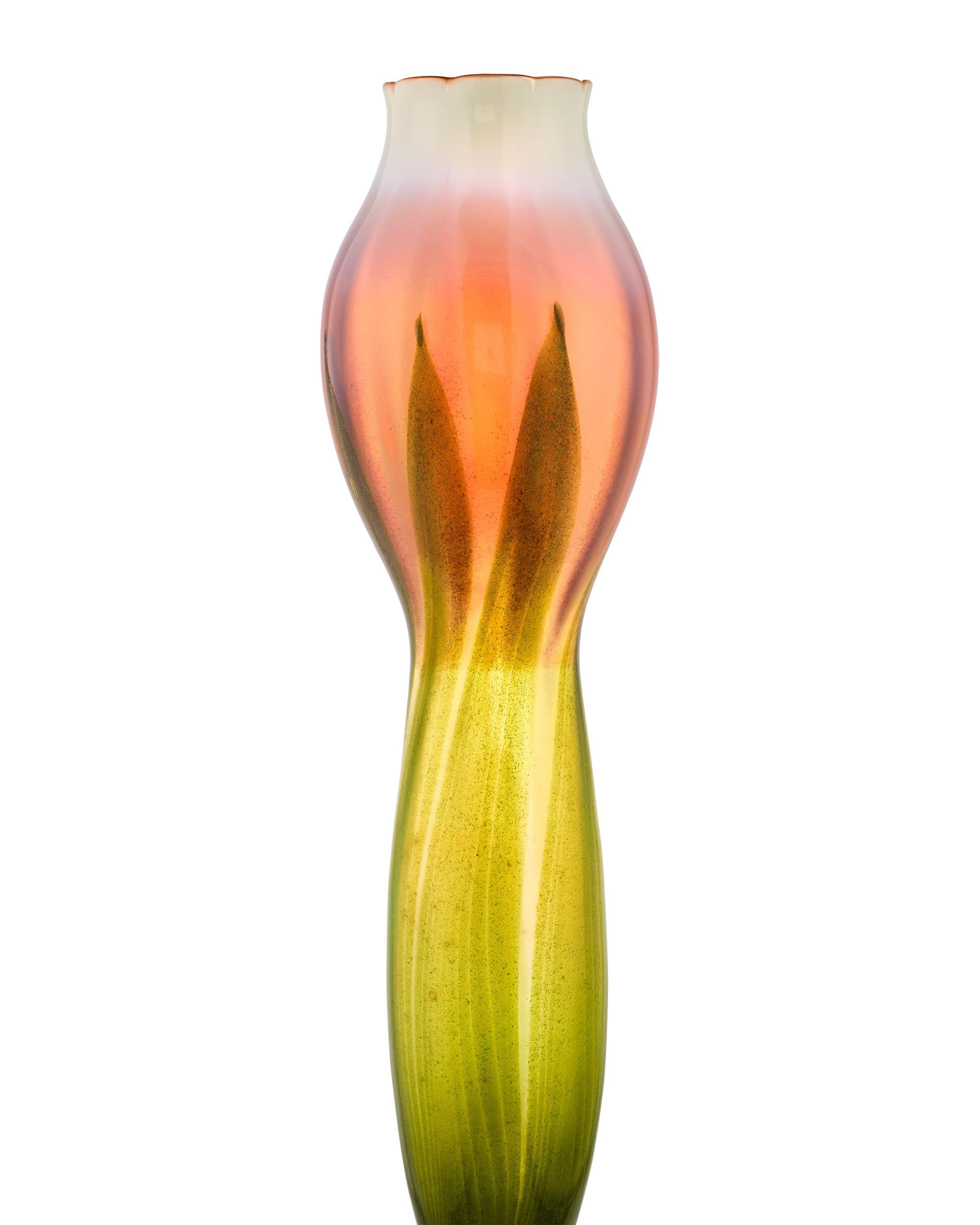 Americano Tiffany Studios Floriform Vase in vendita