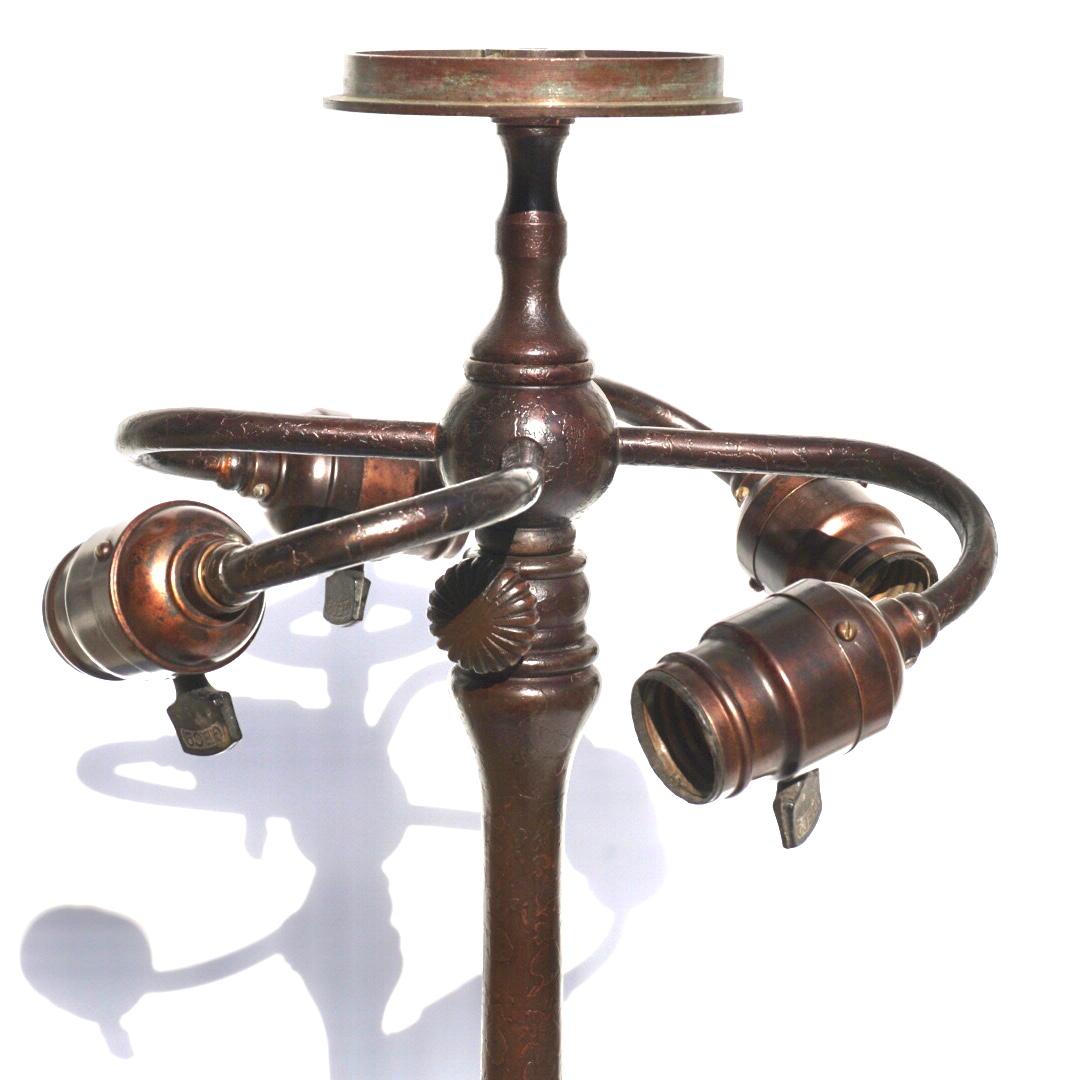 Moulage Tiffany Studios - Lampe de table géométrique en vente