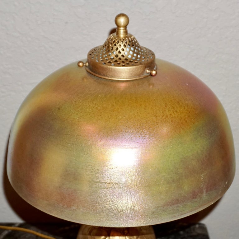 Tiffany Studios Gilt Bronze and Favrile Table Lamp In Good Condition For Sale In Dallas, TX