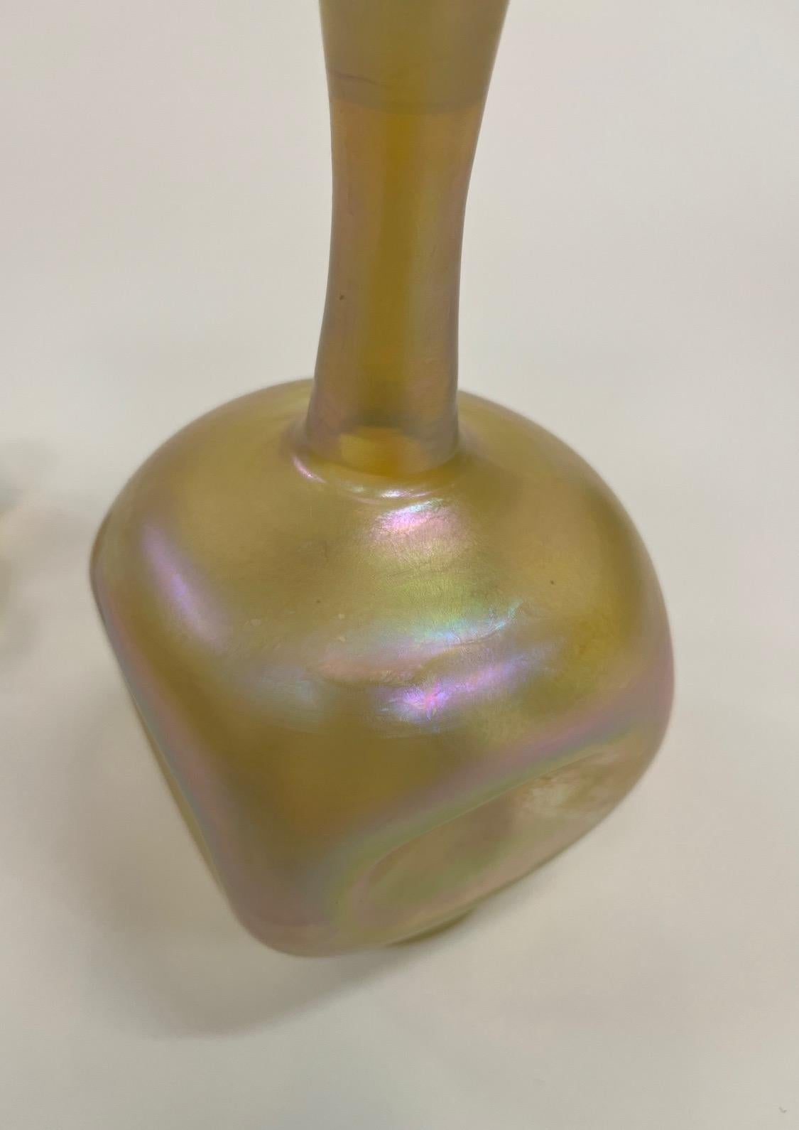 Early 20th Century Tiffany studios Gold Iridescent Decanter with Stopper For Sale
