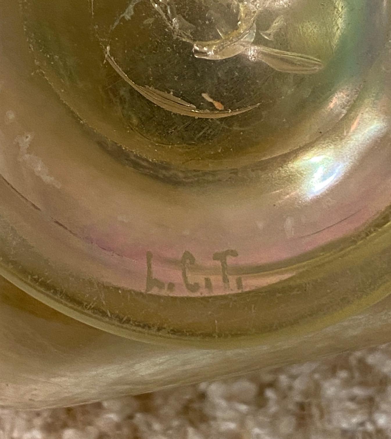 Tiffany studios Gold Iridescent Decanter with Stopper For Sale 2