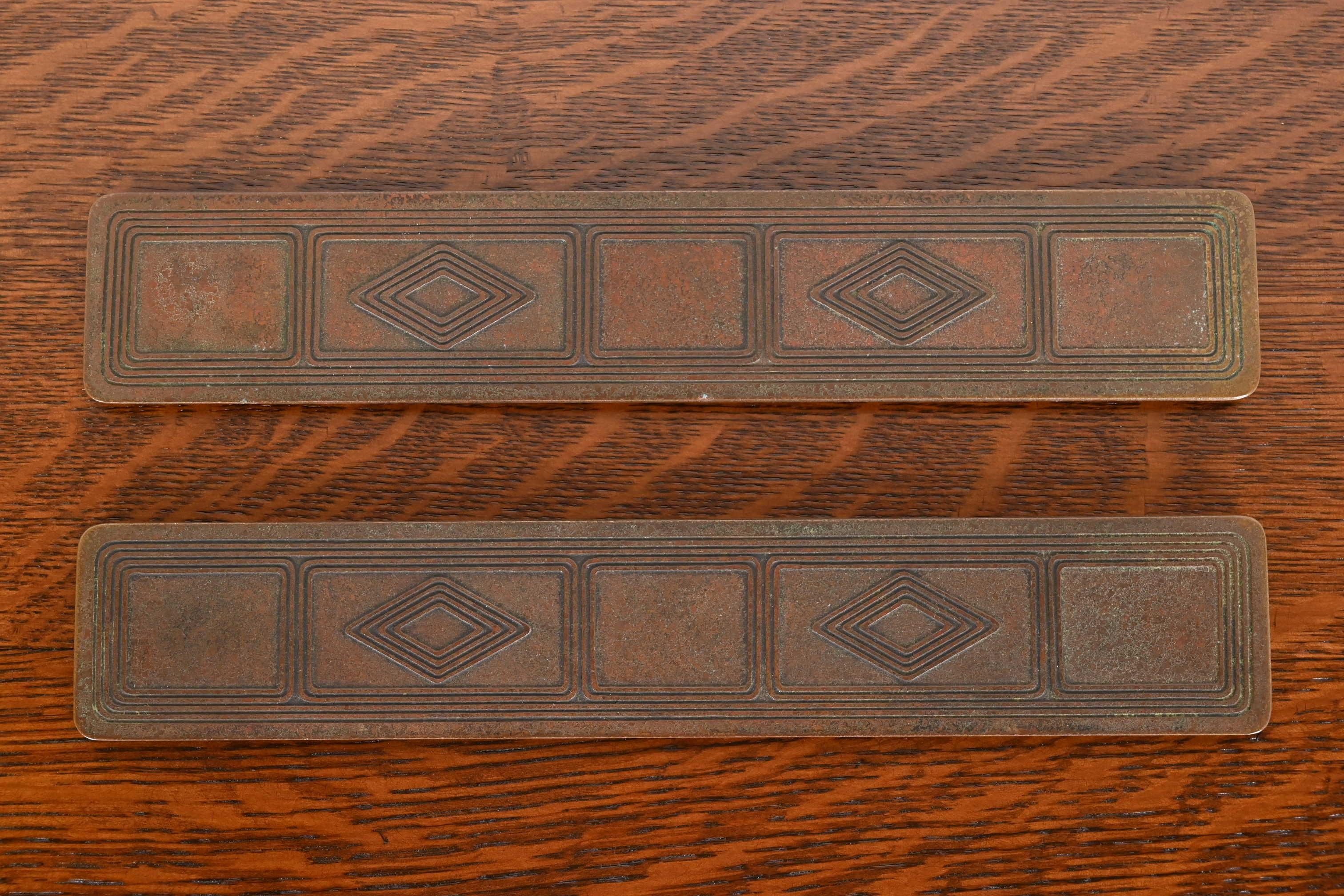 Tiffany Studios Graduate Pattern Bronze Blotter Ends With Leather Desk Blotter For Sale 1
