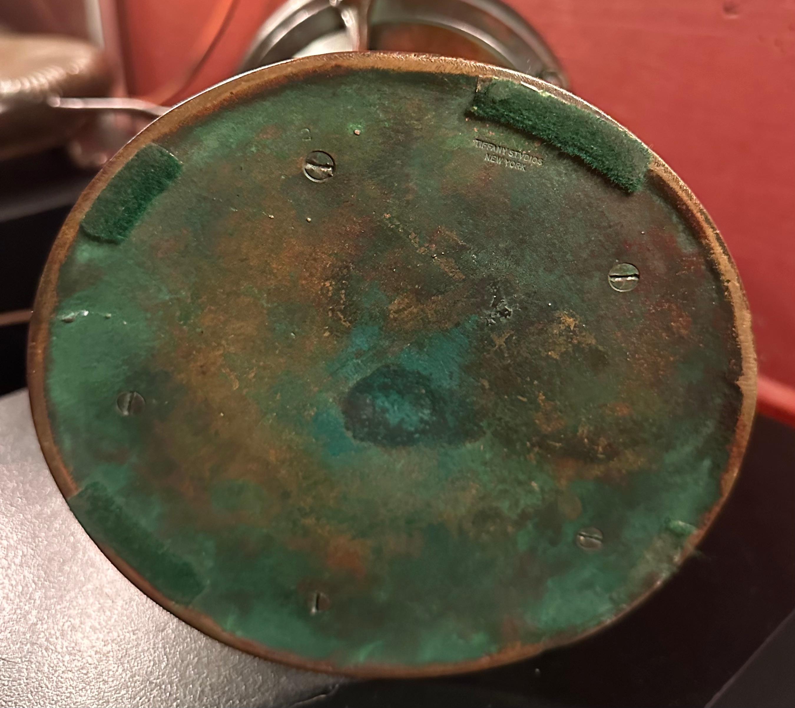 Patinated Tiffany Studios Herringbone (Zipper) Table Lamp For Sale
