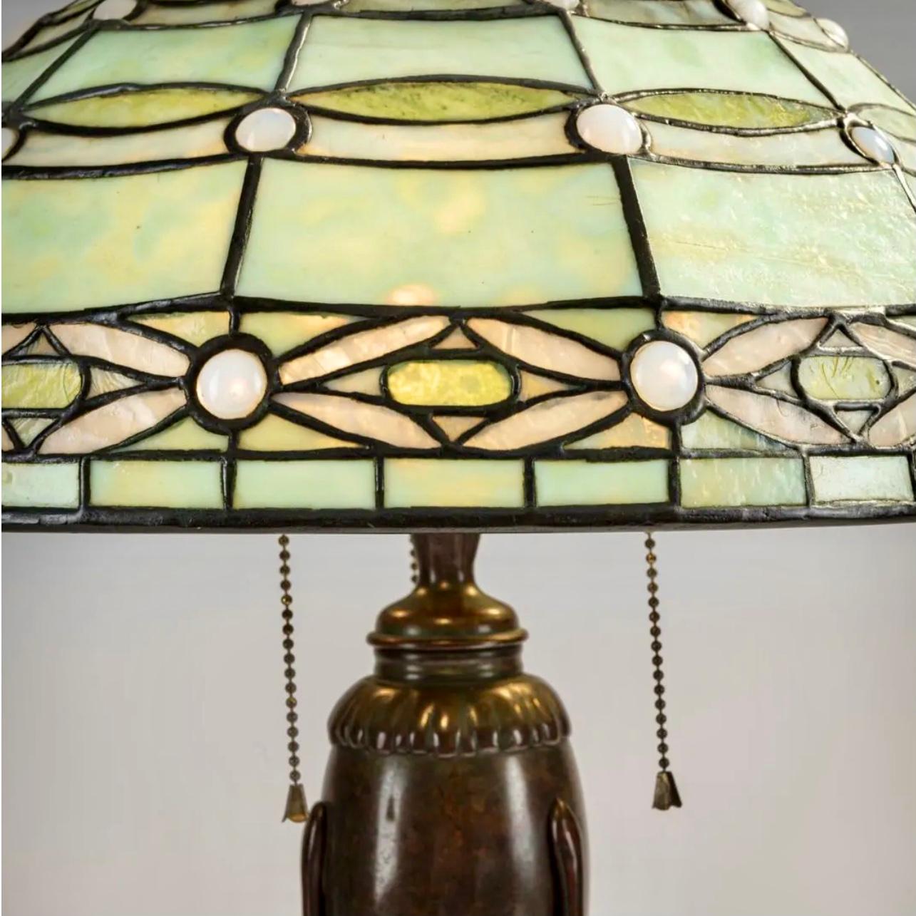 Tiffany Studios Jeweled Blossom Table Lamp In Good Condition For Sale In Dallas, TX