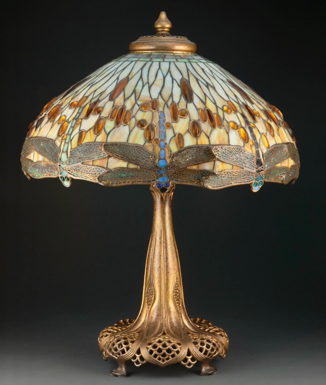 Art nouveau Tiffany Studios lampe de bureau libellule à tête de dragon ornée de bijoux en vente