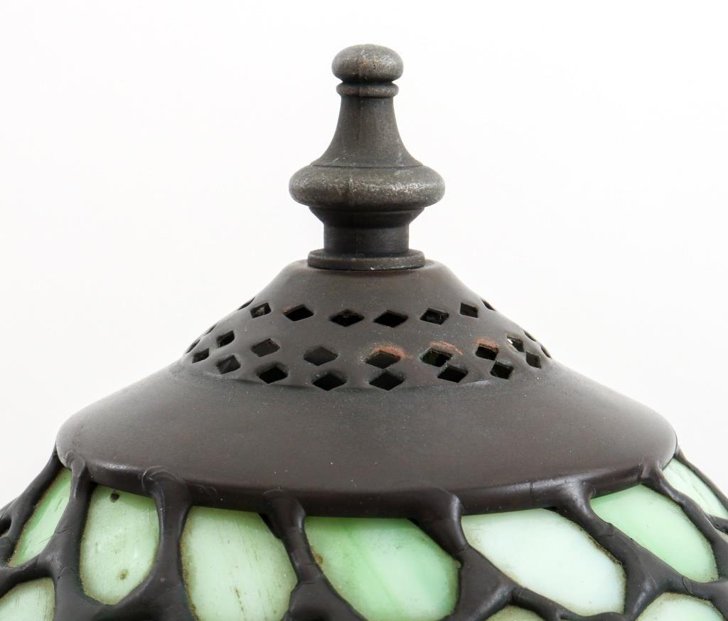 20th Century Tiffany Studios Manner Boudoir Table Lamp For Sale