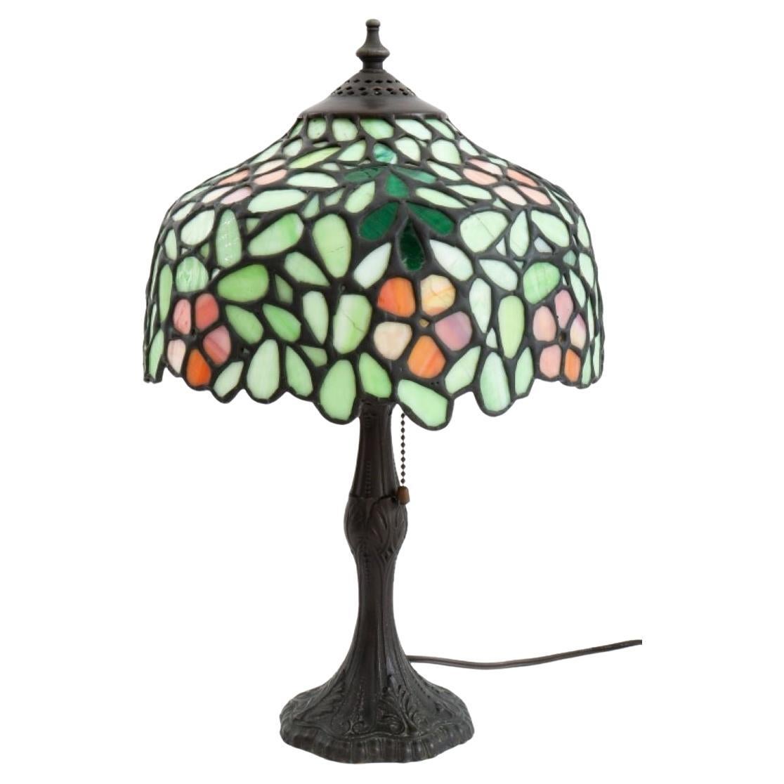 Tiffany Studios Manner Boudoir Table Lamp For Sale