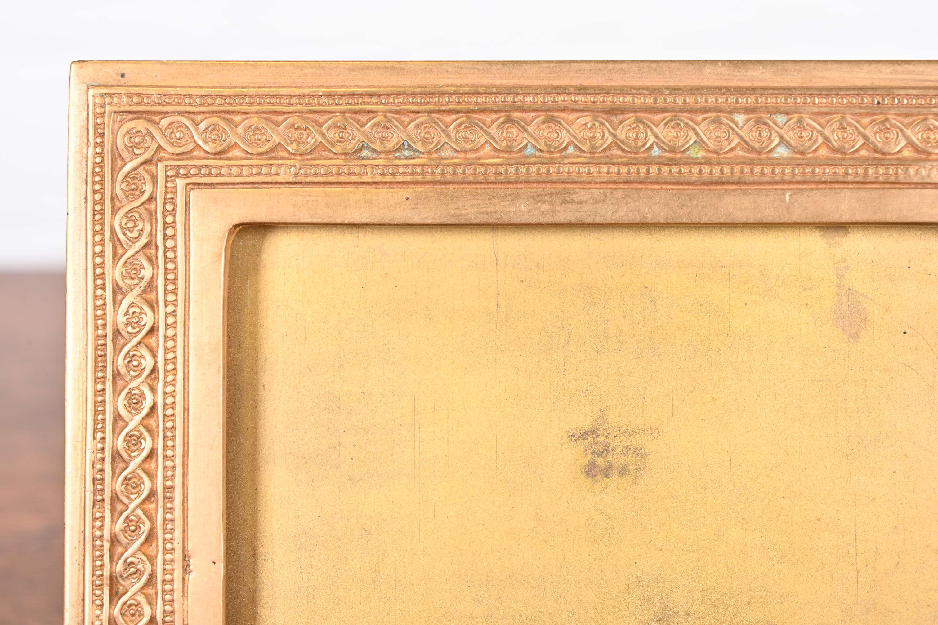 Tiffany Studios New York Adam Bronze Doré Schreibtisch Kalenderrahmen oder Bilderrahmen im Angebot 5