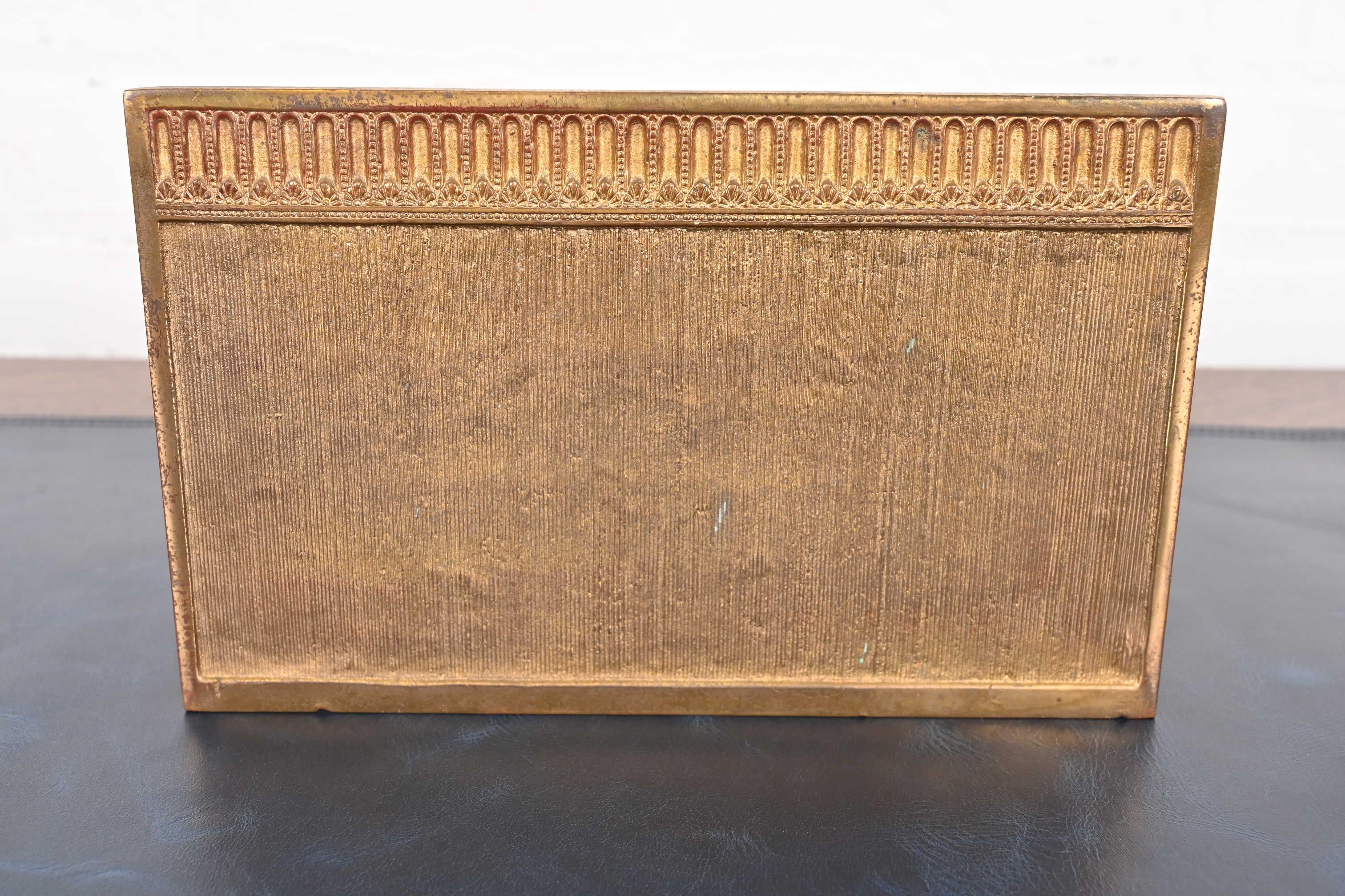 Tiffany Studios New York Adam Bronze Doré Briefständer im Angebot 5