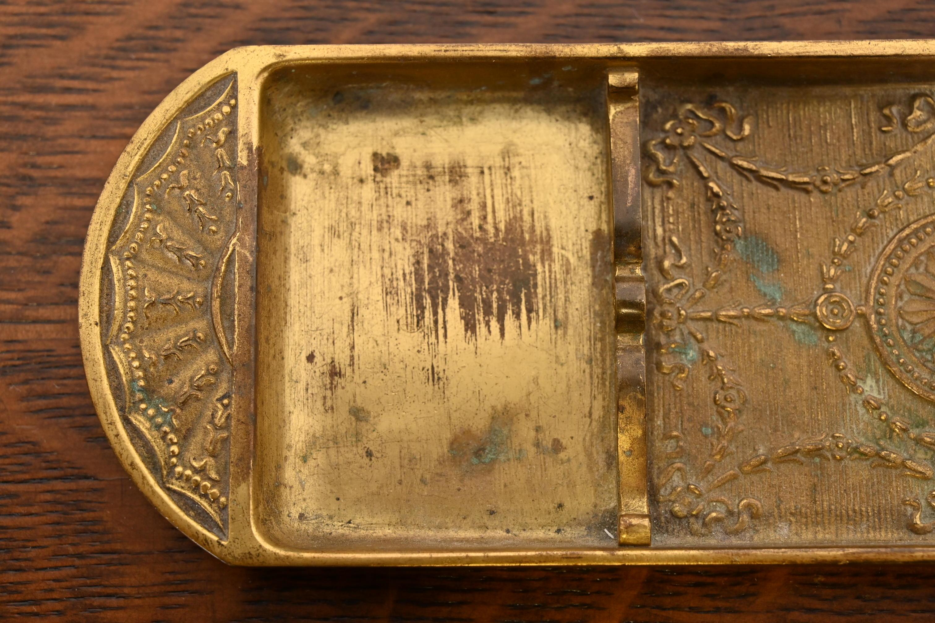 Tiffany Studios New York Adam Bronze Doré Stifttablett im Angebot 2
