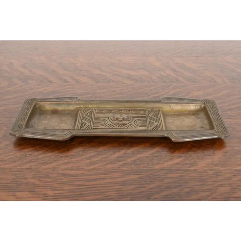 Tiffany Studios New York Indianer Bronze Stifttablett (Arts and Crafts) im Angebot