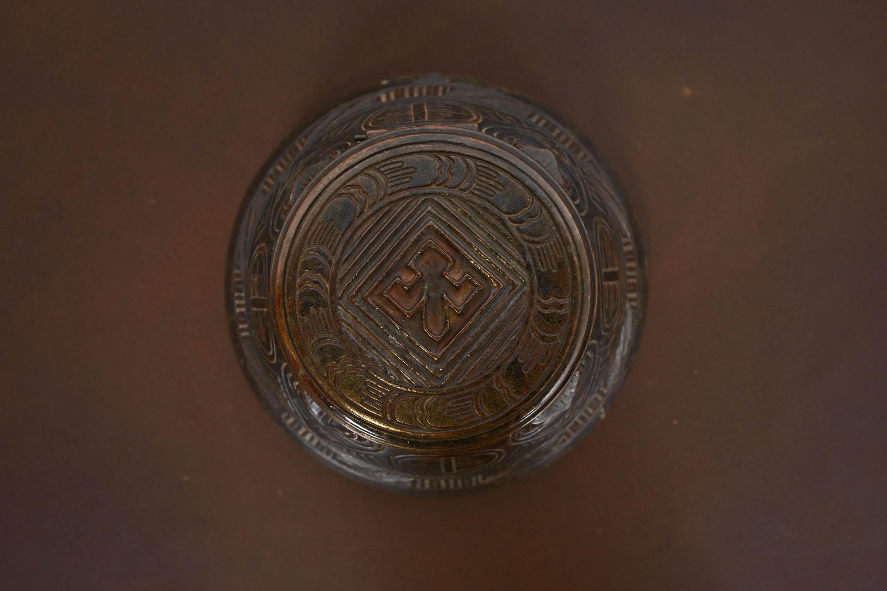 Tintero de bronce patinado indio americano de los Estudios Tiffany de Nueva York siglo XX en venta