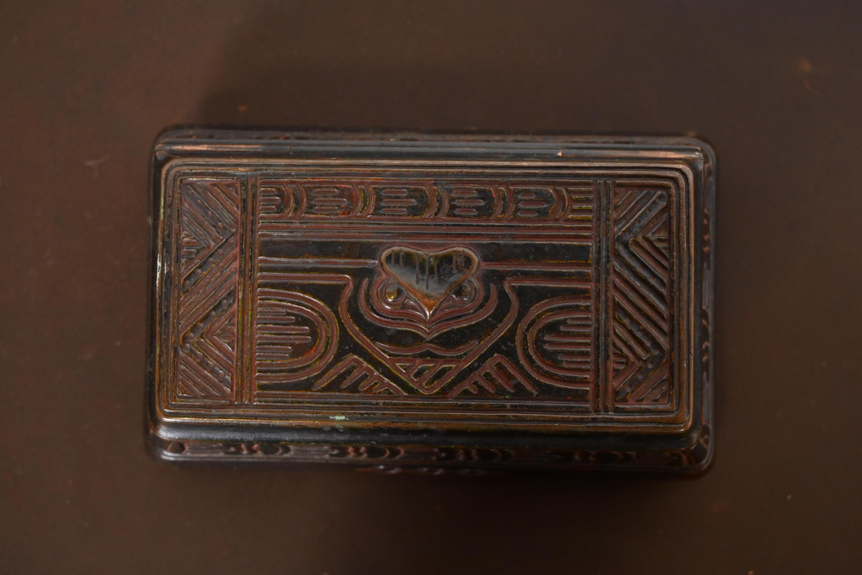 Tiffany Studios New York American Indian Patinated Bronze Stamp Box For Sale 1