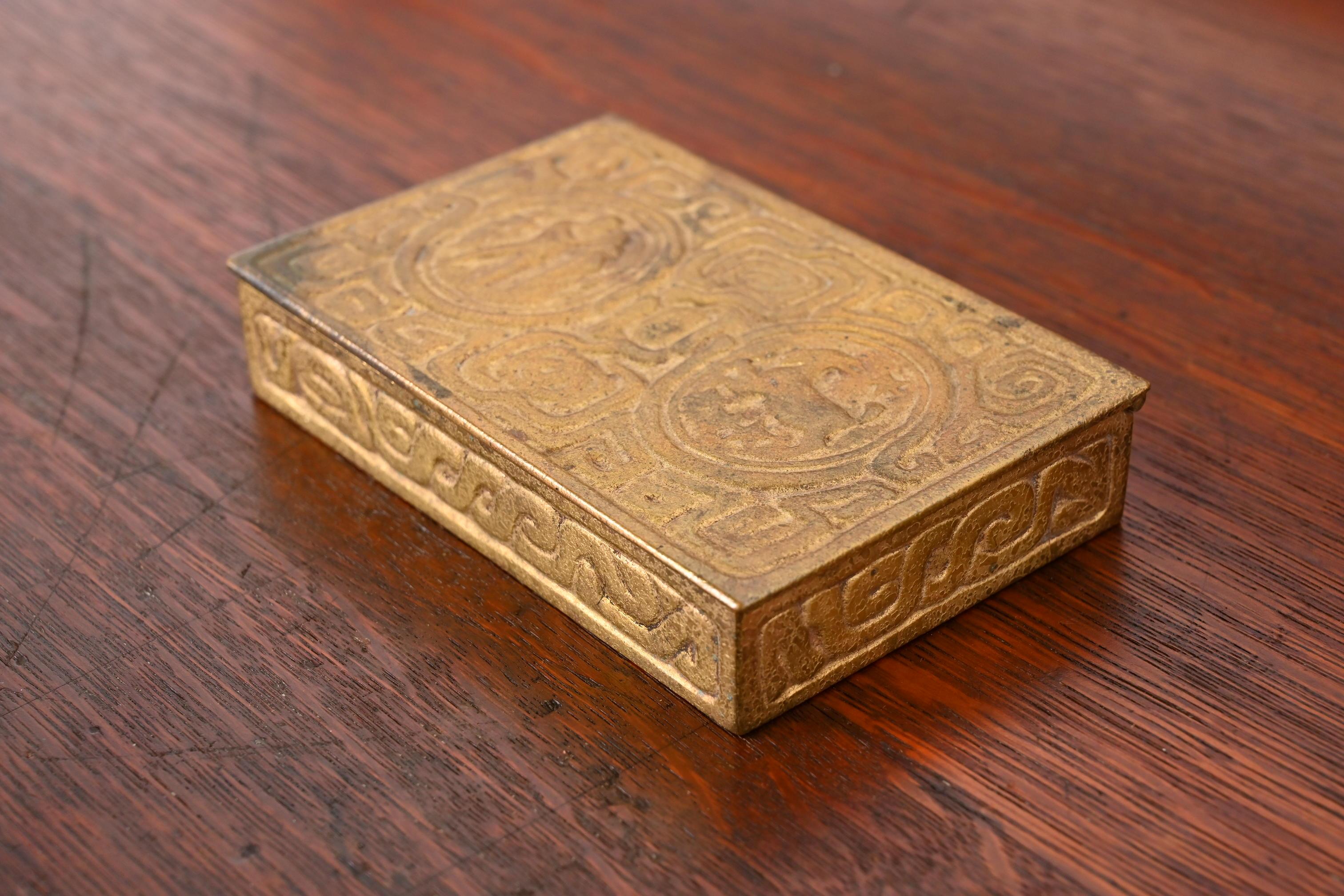 Tiffany Studios New York Art Deco Zodiac Bronze Doré Box im Zustand „Gut“ im Angebot in South Bend, IN