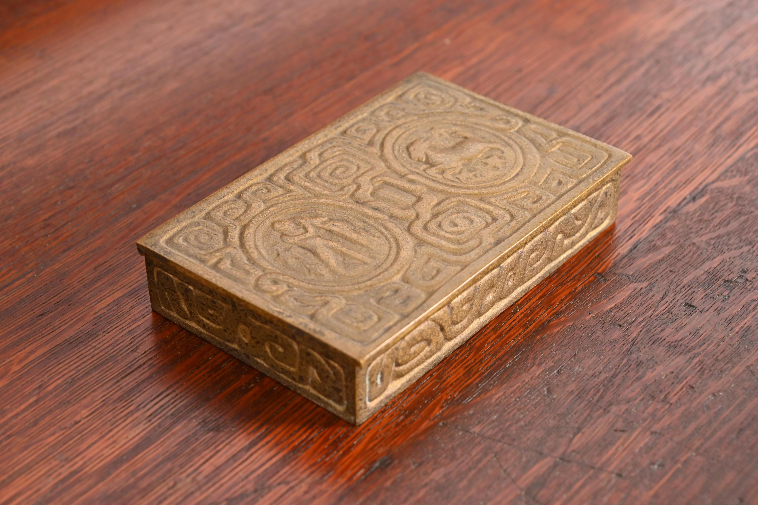 Tiffany Studios New York Art Deco Zodiac Bronze Doré Box (20. Jahrhundert) im Angebot