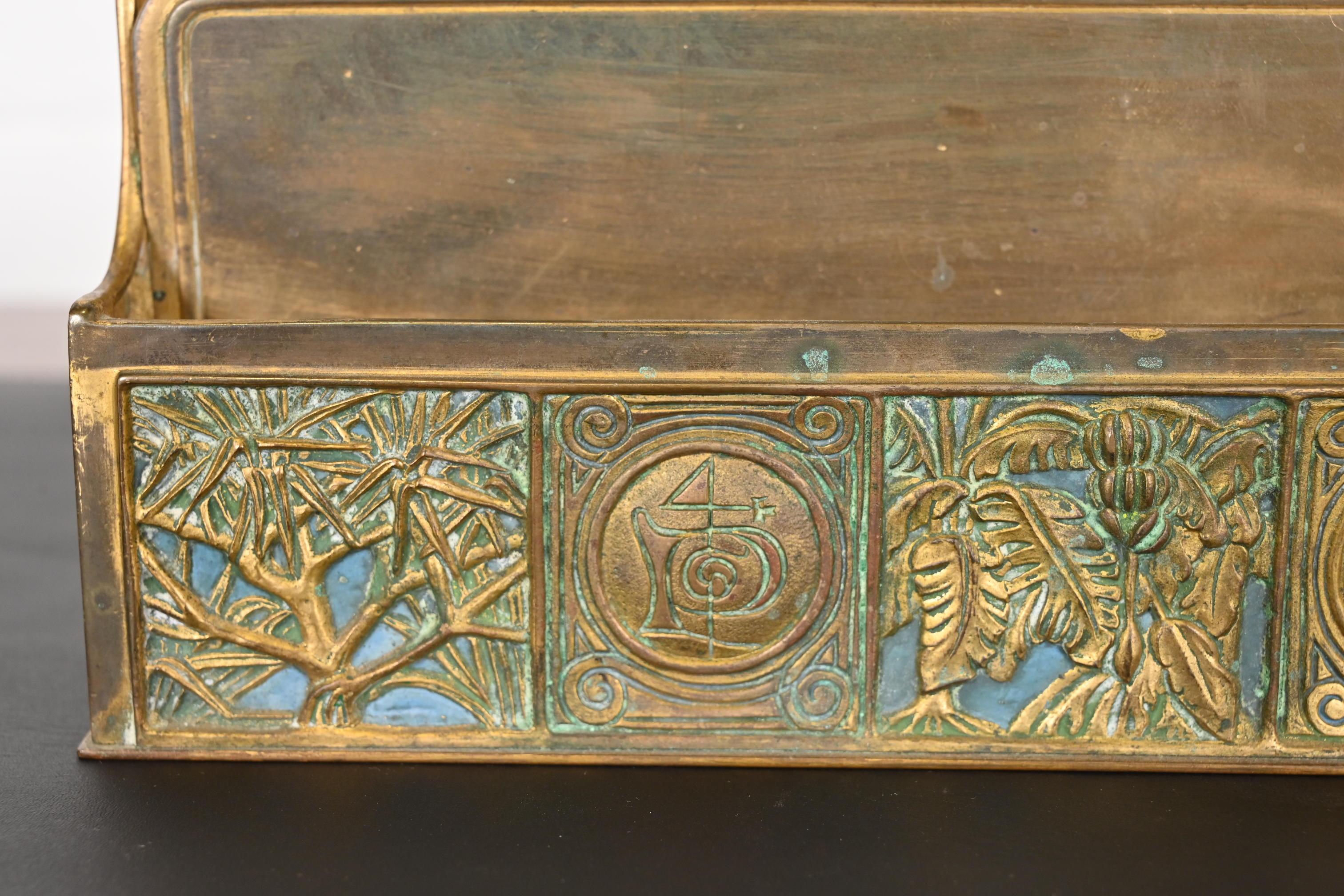 Tiffany Studios New York Lesezeichen Muster Bronze Doré Briefständer im Angebot 4