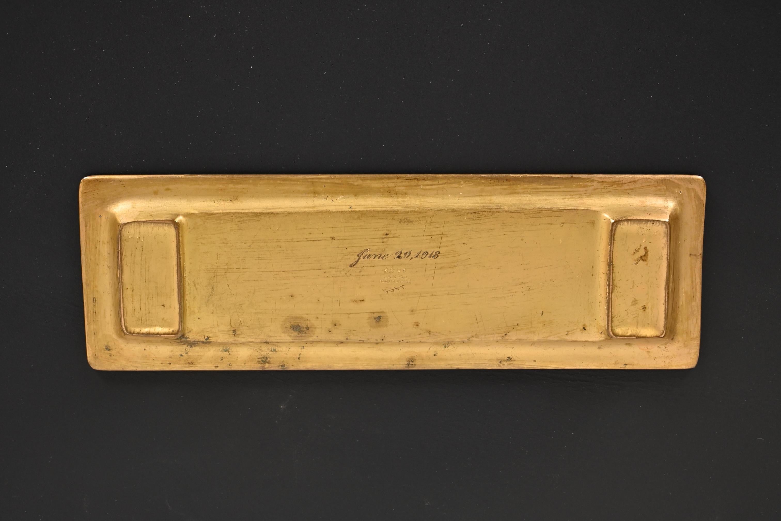 Tiffany Studios New York Signet Bronze Plumier Doré en vente 5