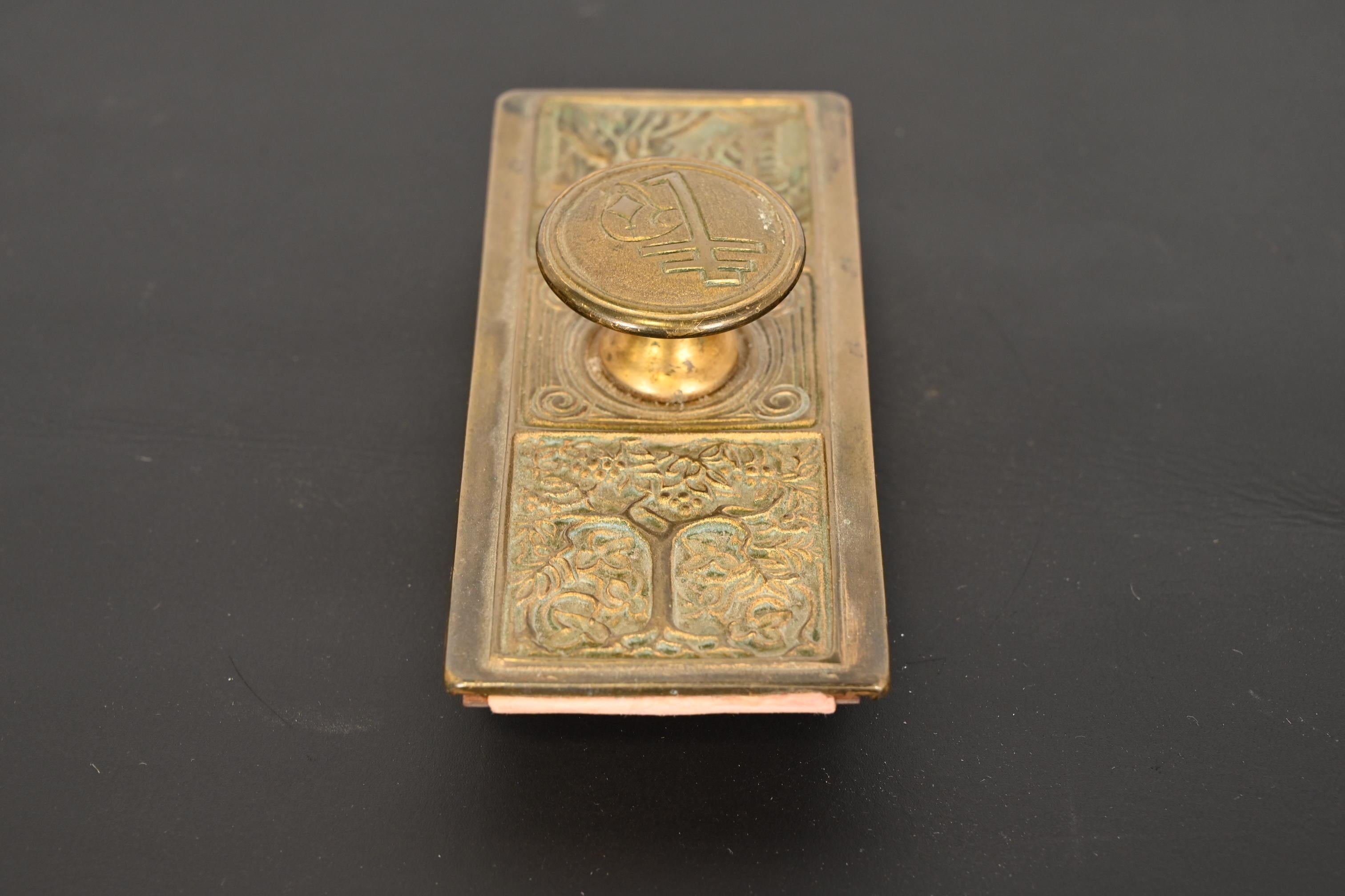 Tiffany Studios New York Signet Motif Bronze Doré Rocker Blotter en vente 3