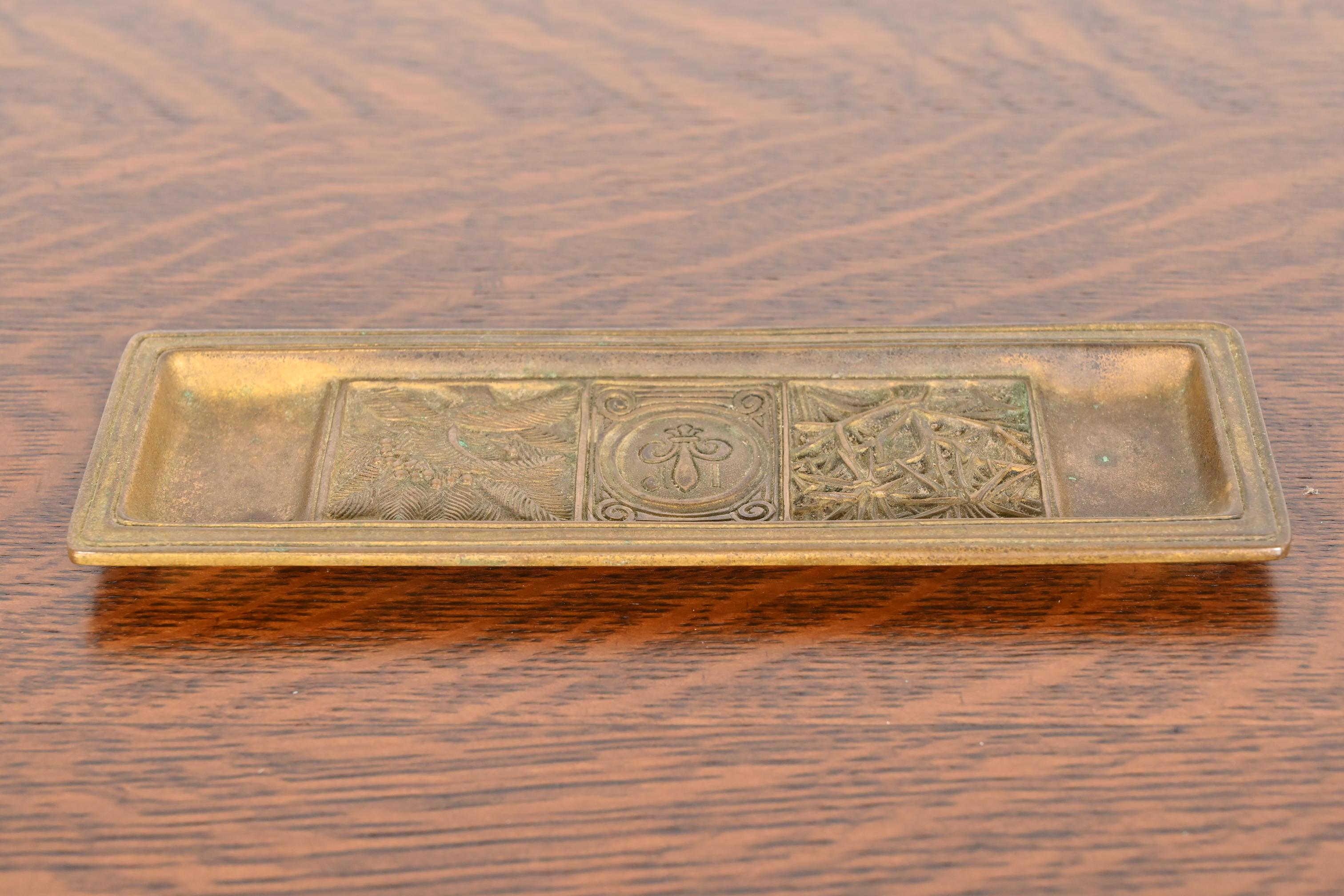 Tiffany Studios New York Lesezeichen Muster Bronze Stift Tablett im Angebot 6
