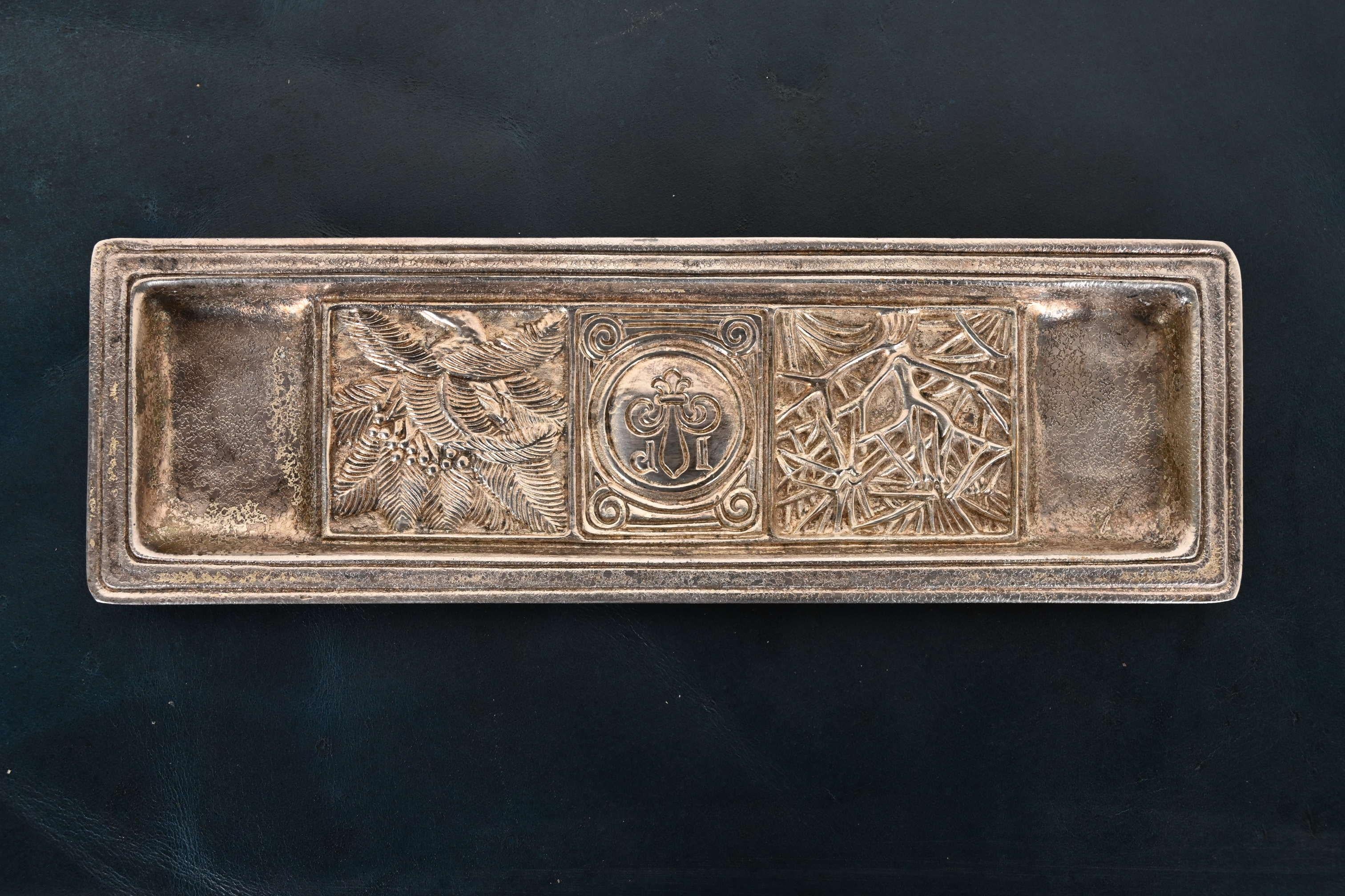 Tiffany Studios New York modello segnalibro in bronzo dorato e argento Set da scrivania 3 pezzi in vendita 2