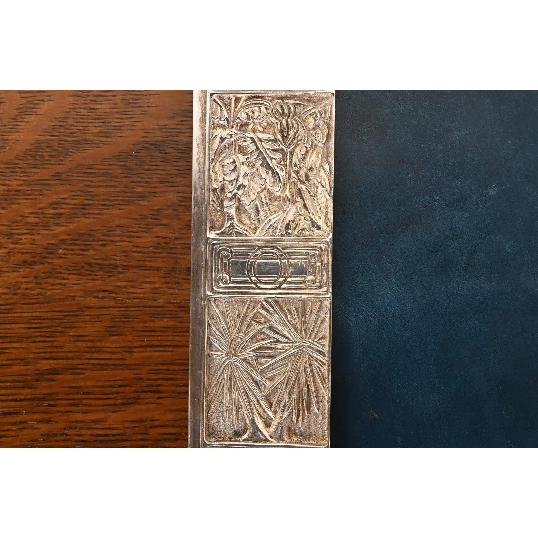 Bronzo Studio Tiffany Studios New York modello segnalibro in bronzo dorato e argento in vendita