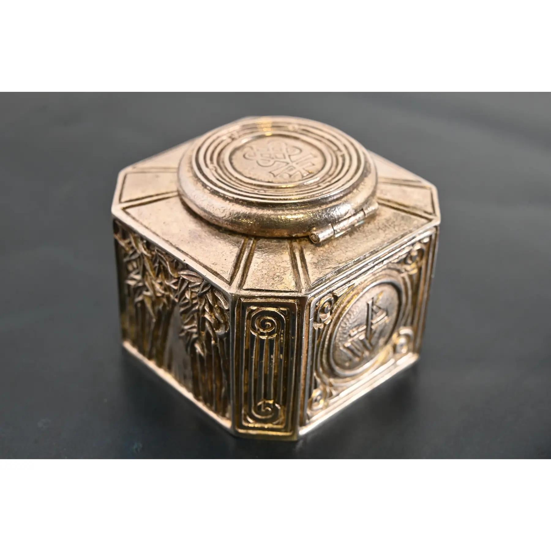 Calamaio in bronzo dorato argento con motivo a segnalibro dei Tiffany Studios di New York In condizioni buone in vendita a South Bend, IN