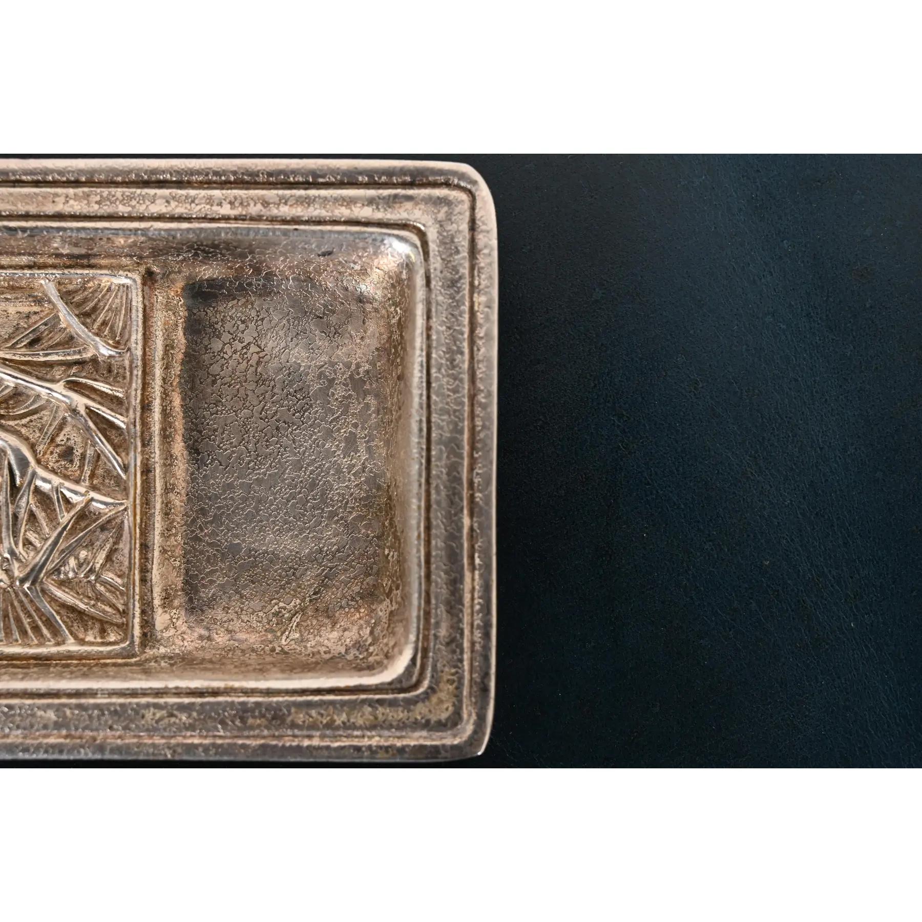 Vassoio portapenne in bronzo dorato e argento con motivo a segnalibro di Tiffany Studios New York in vendita 2