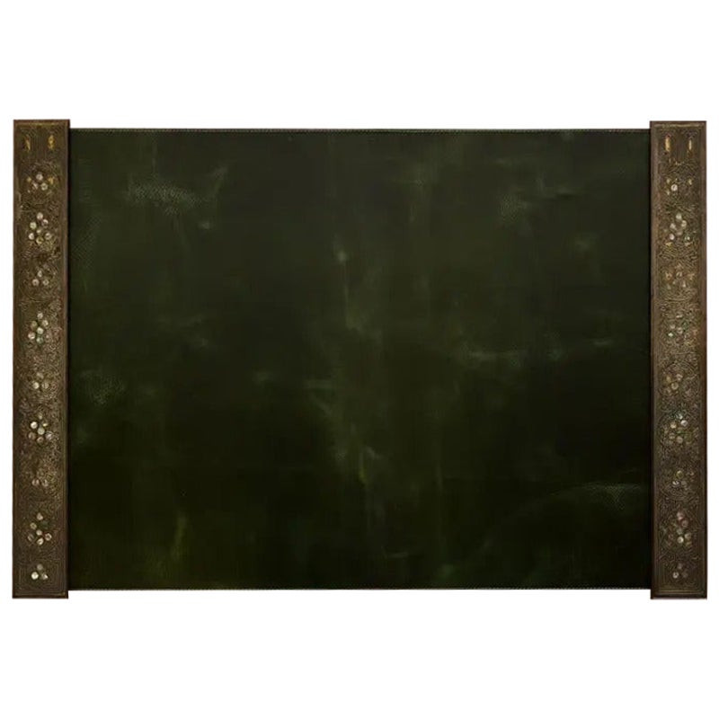 Studio A di New York in bronzo e abalone con punte di cuoio in vendita